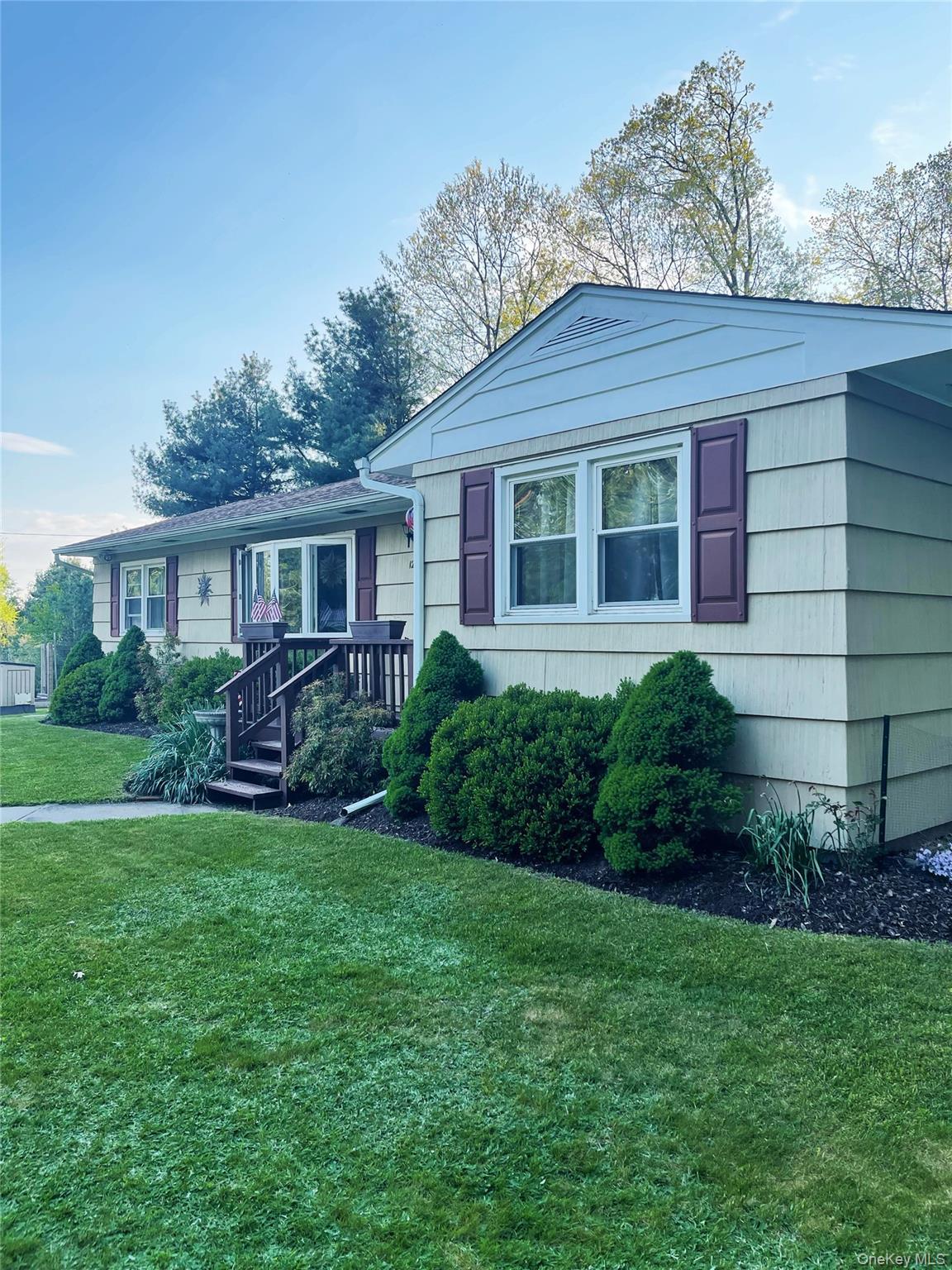 Single Family Sackett Lake Sullivan County, NY 12777, MLS-984523-24