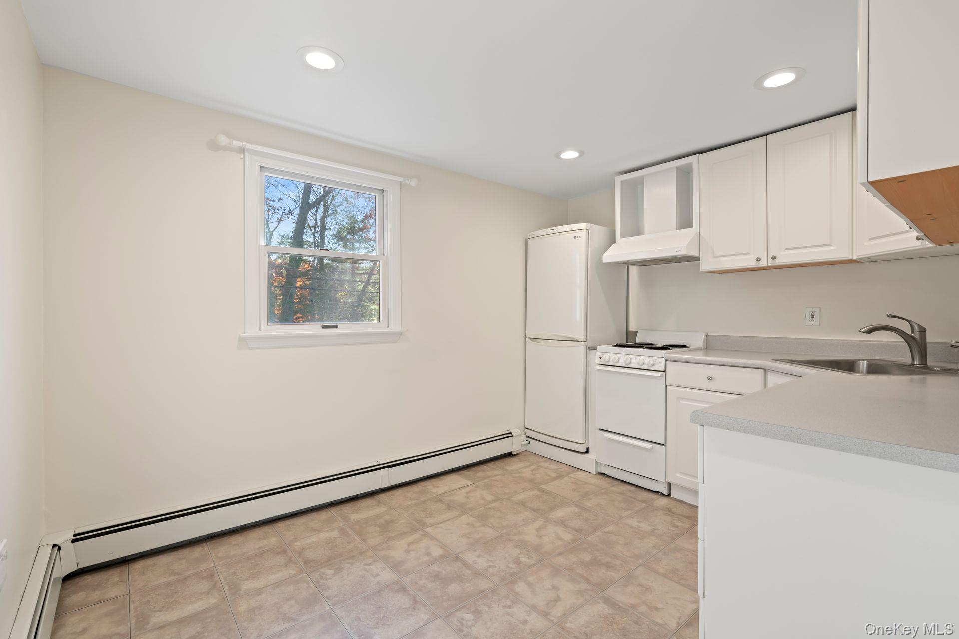 Single Family Potter  Suffolk County, NY 11743, MLS-984540-19