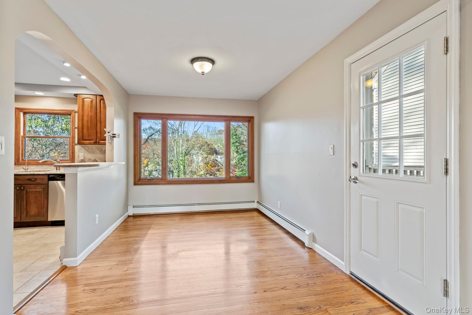 Single Family Potter  Suffolk County, NY 11743, MLS-984540-6