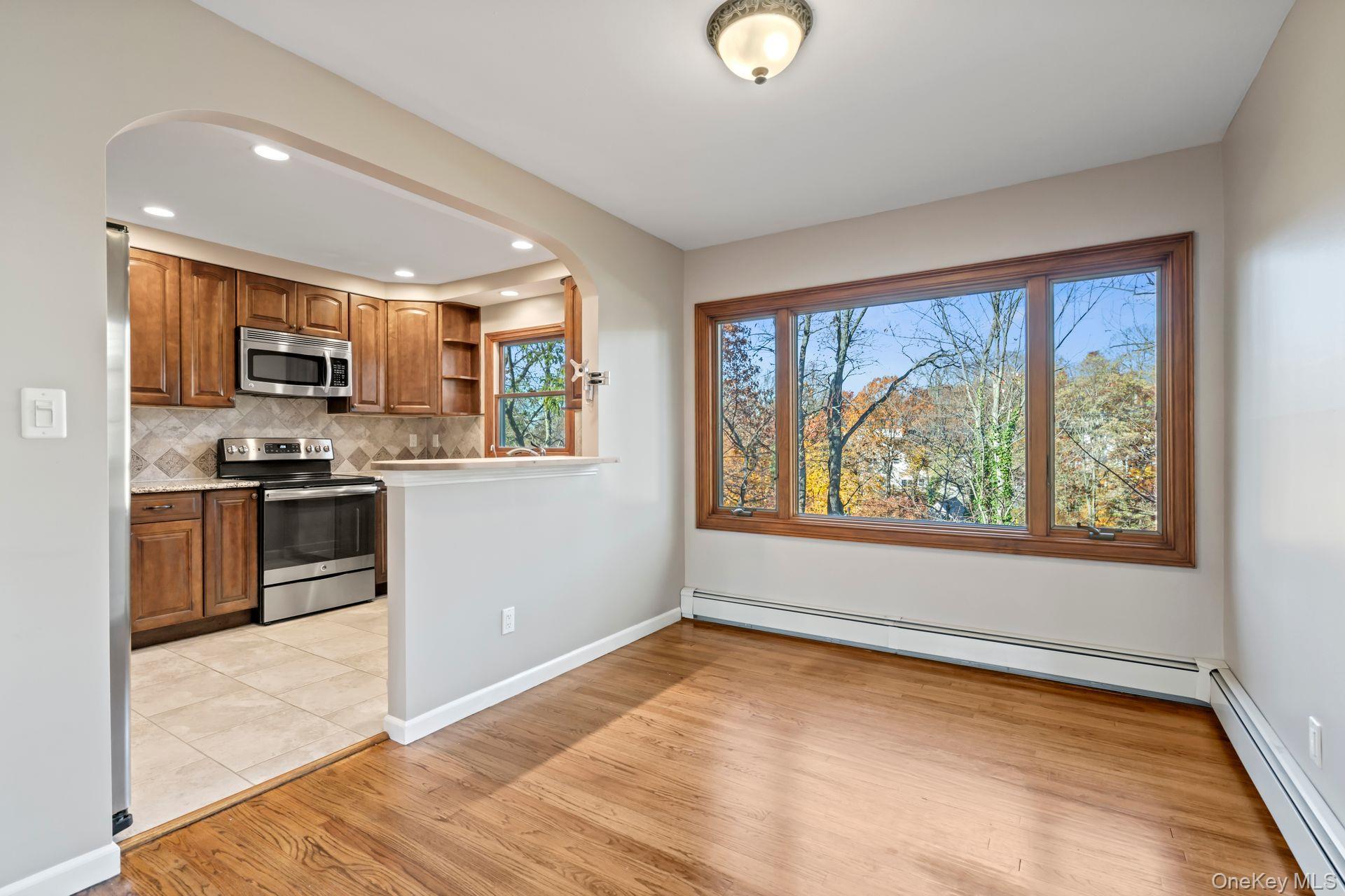 Single Family Potter  Suffolk County, NY 11743, MLS-984540-7