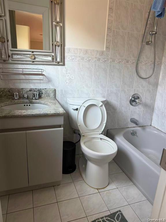 Single Family Riverside Drive Queens, NY 11357, MLS-984555-11