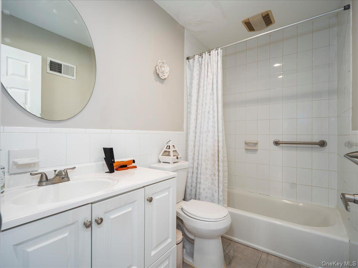 Single Family Maltbie  Rockland County, NY 10901, MLS-984580-14