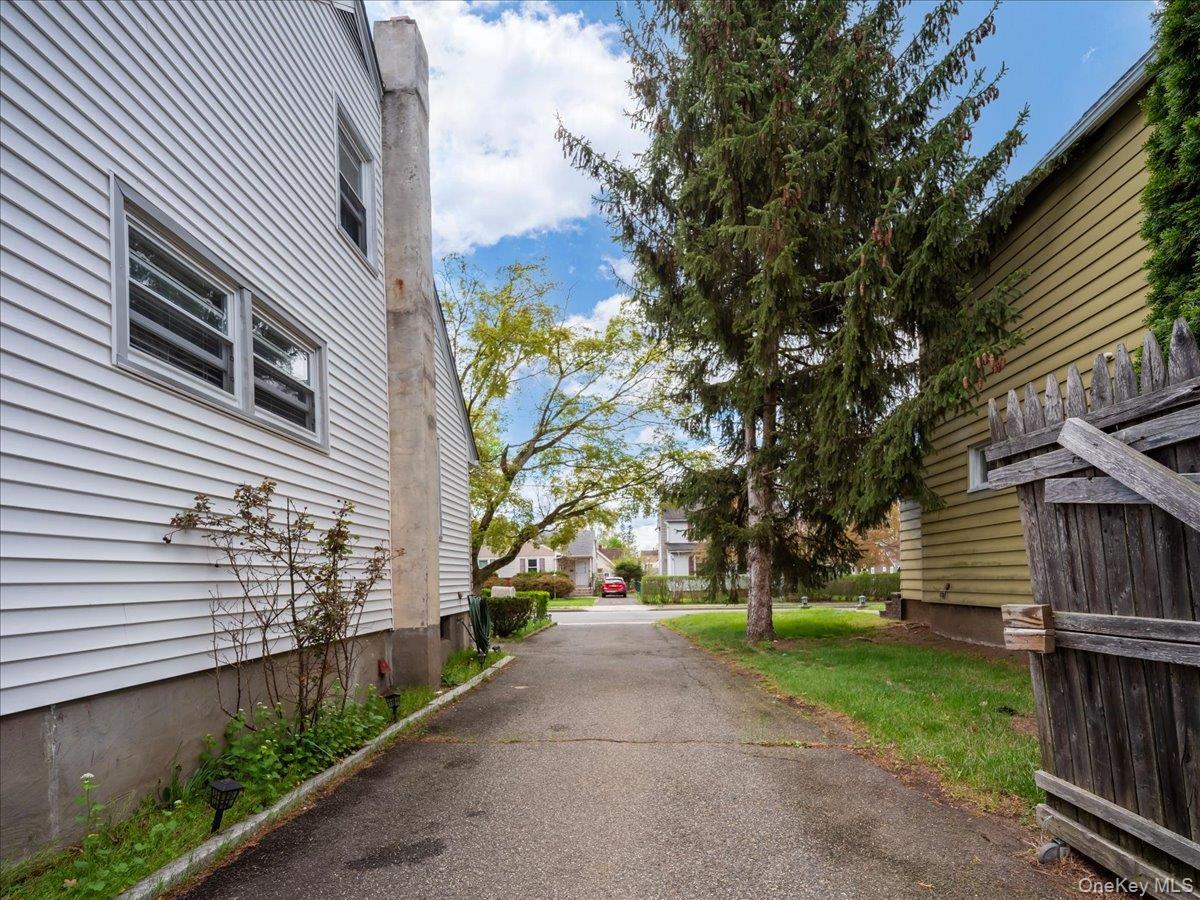 Single Family Maltbie  Rockland County, NY 10901, MLS-984580-24