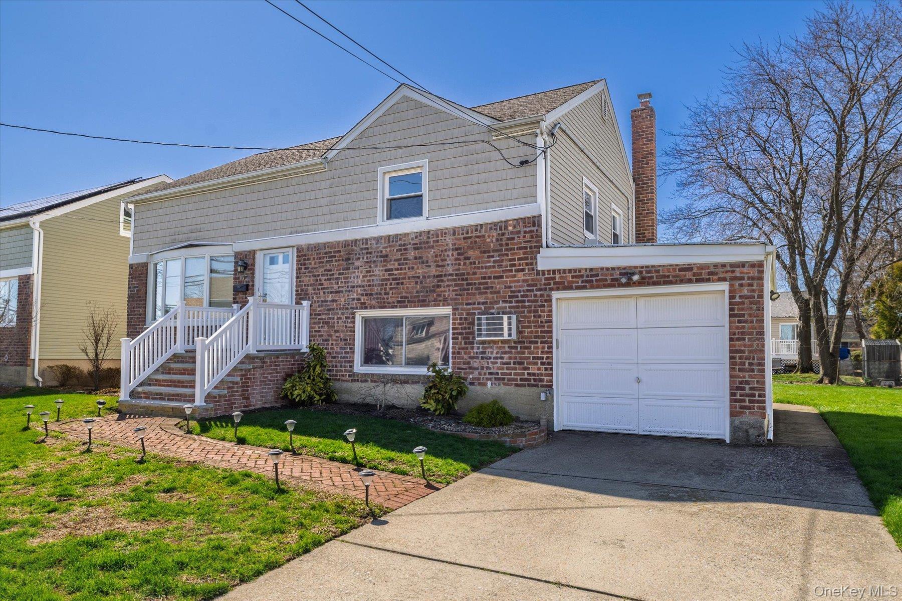 Single Family Thompson  Nassau County, NY 11572, MLS-984591-3