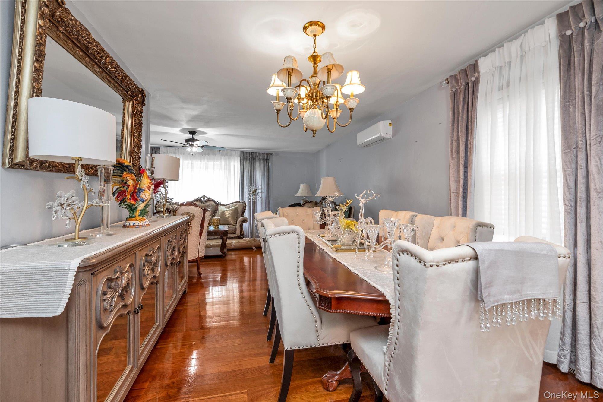 Single Family Willowbrook  Nassau County, NY 11520, MLS-984602-11