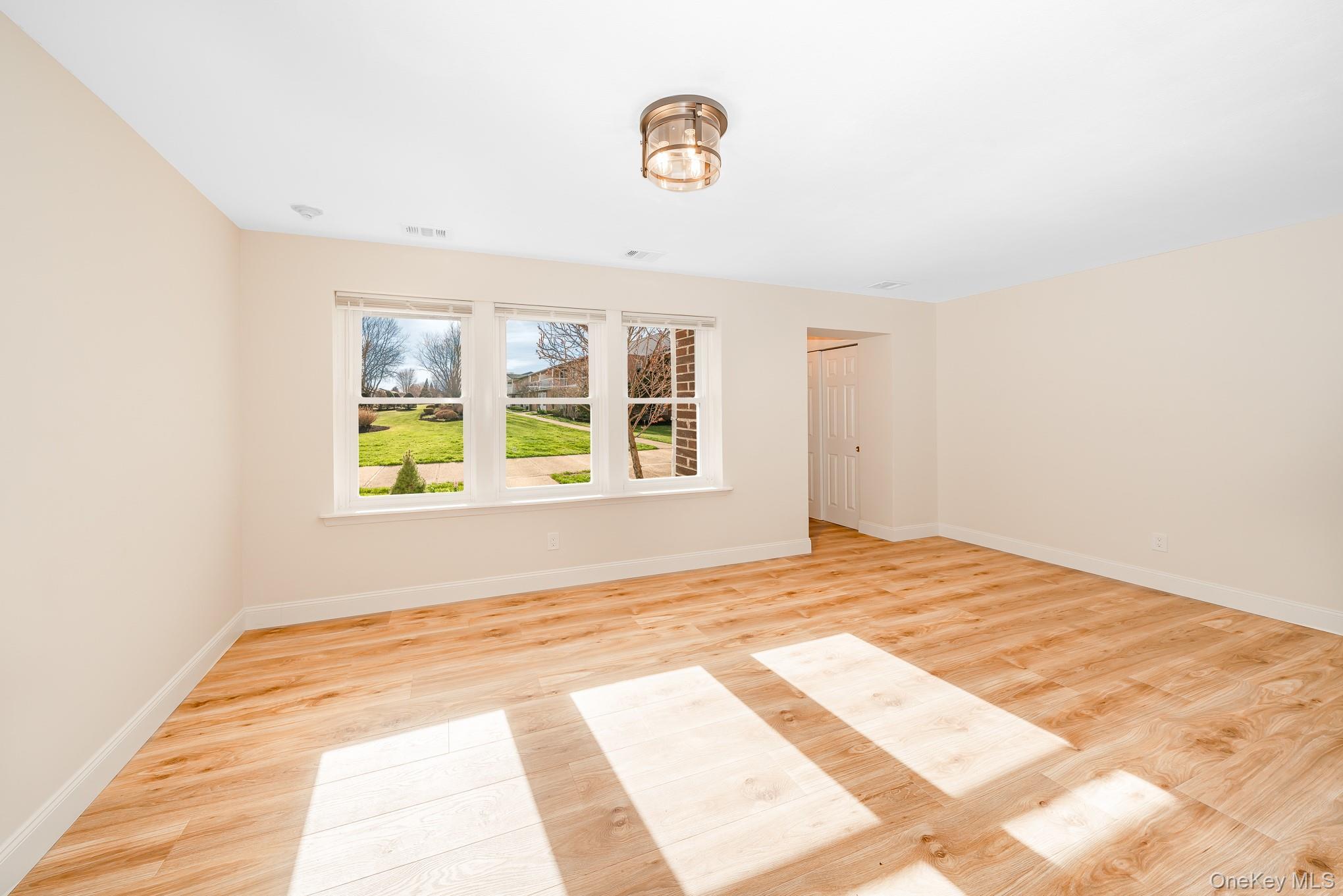 Condo Artist Lake Suffolk County, NY 11953, MLS-984624-4