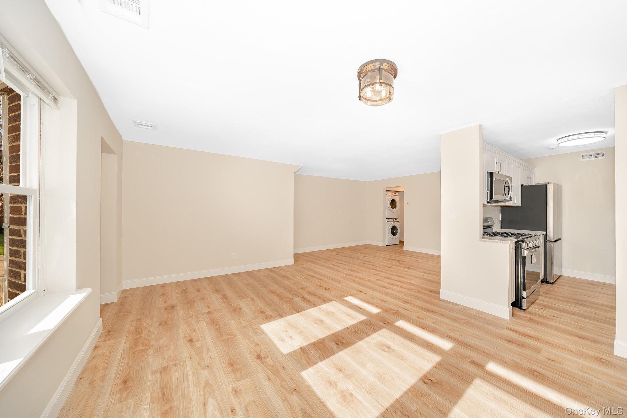 Condo Artist Lake Suffolk County, NY 11953, MLS-984624-5