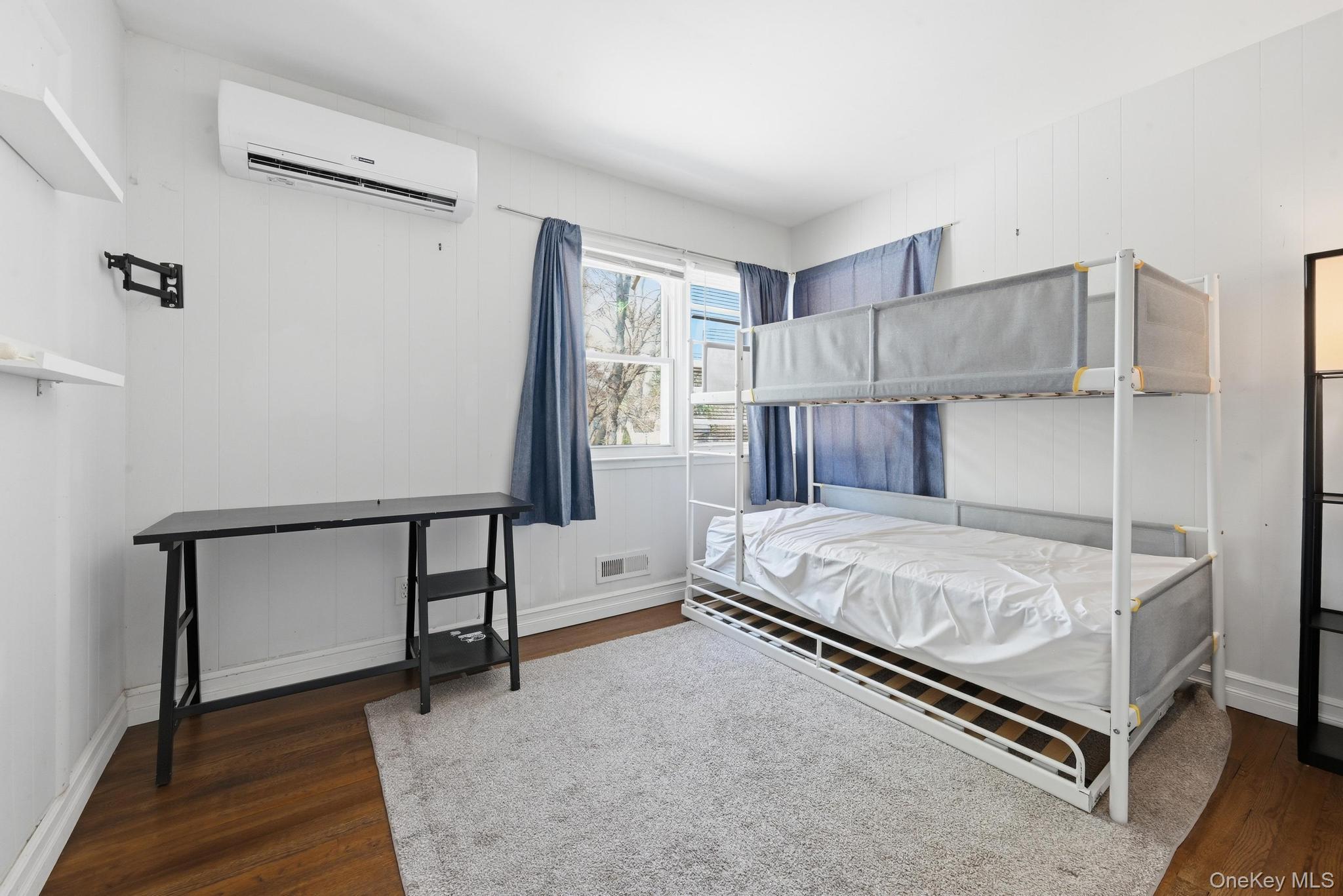 Single Family Glenwood  Suffolk County, NY 11743, MLS-984671-13