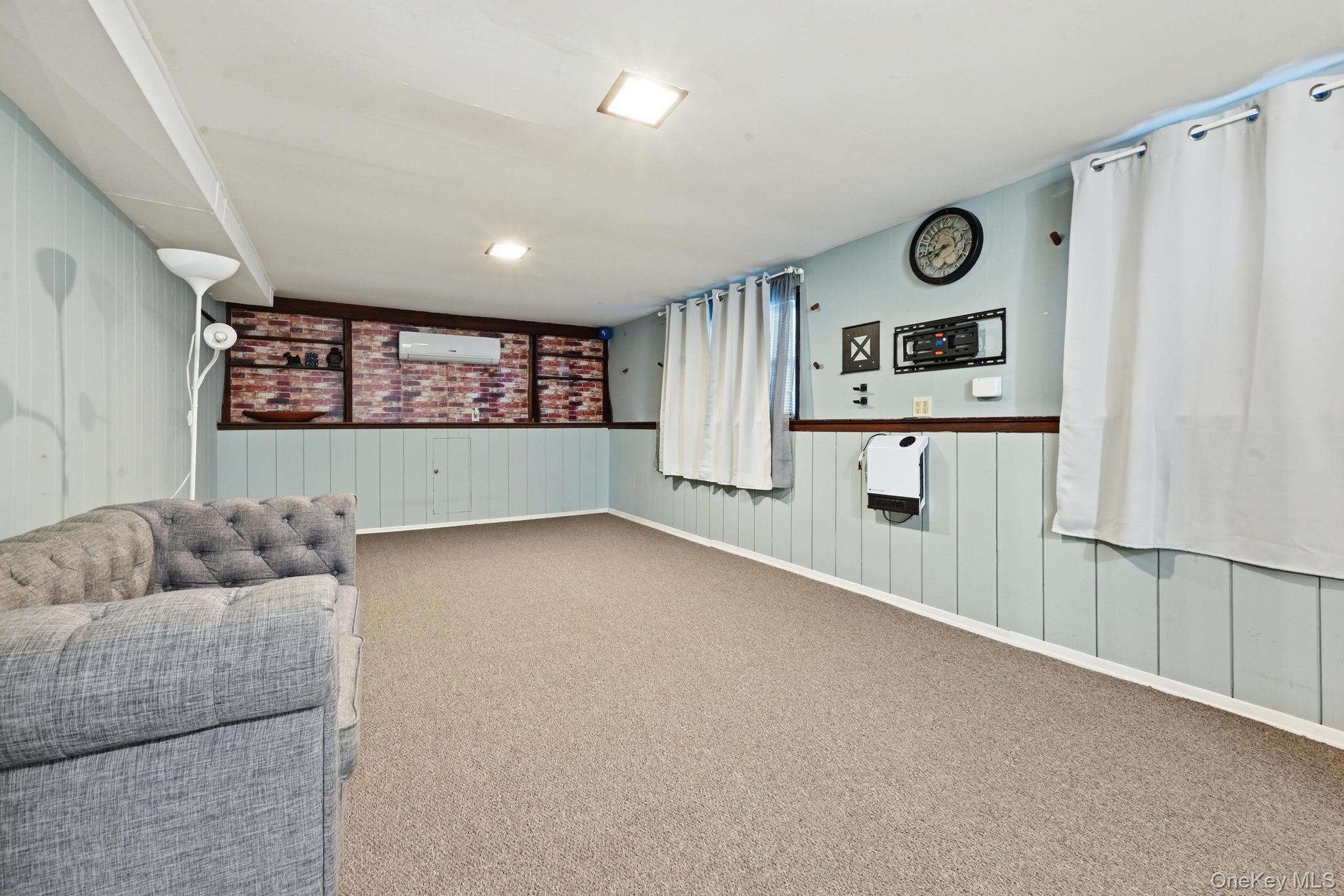 Single Family Glenwood  Suffolk County, NY 11743, MLS-984671-17