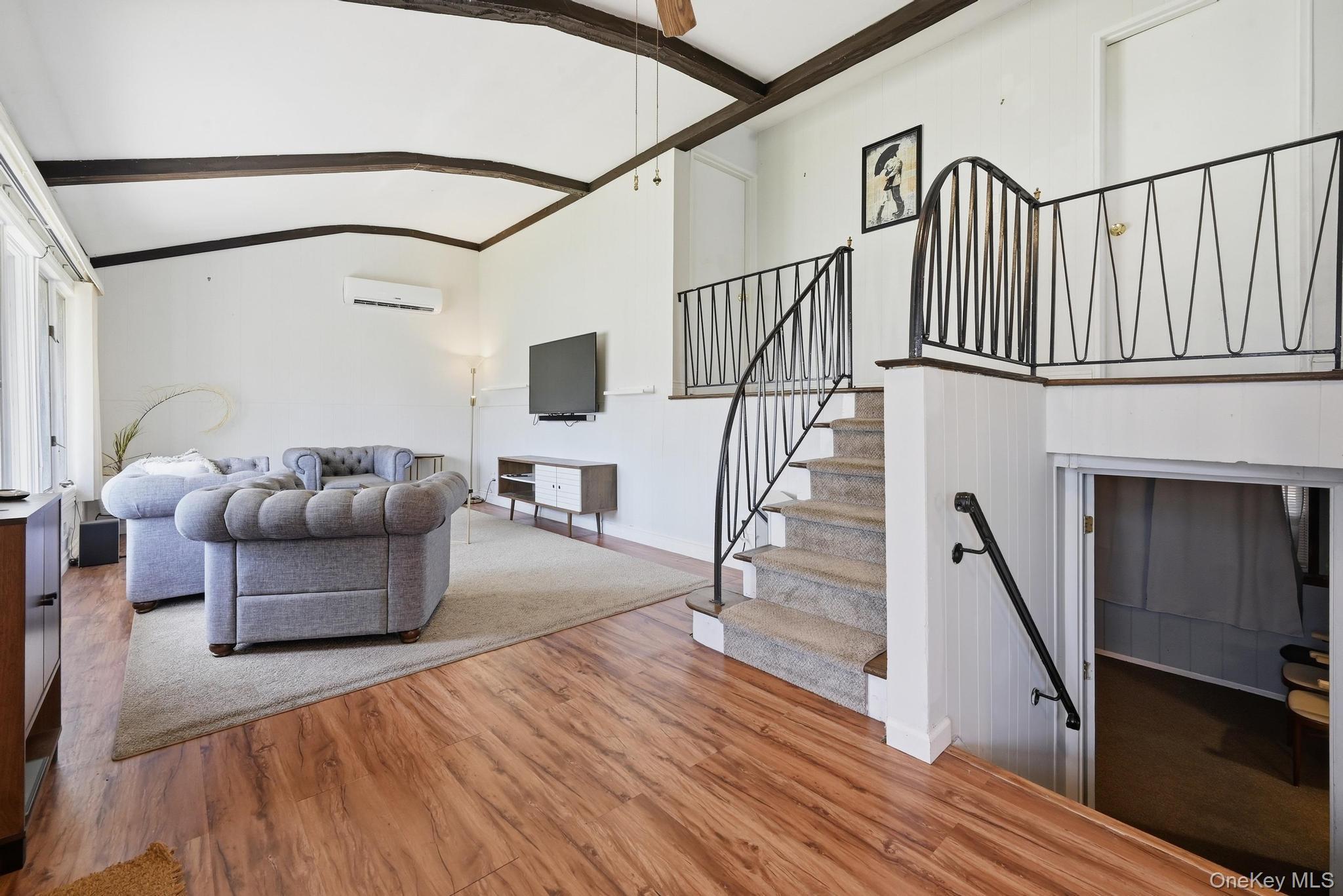 Single Family Glenwood  Suffolk County, NY 11743, MLS-984671-6