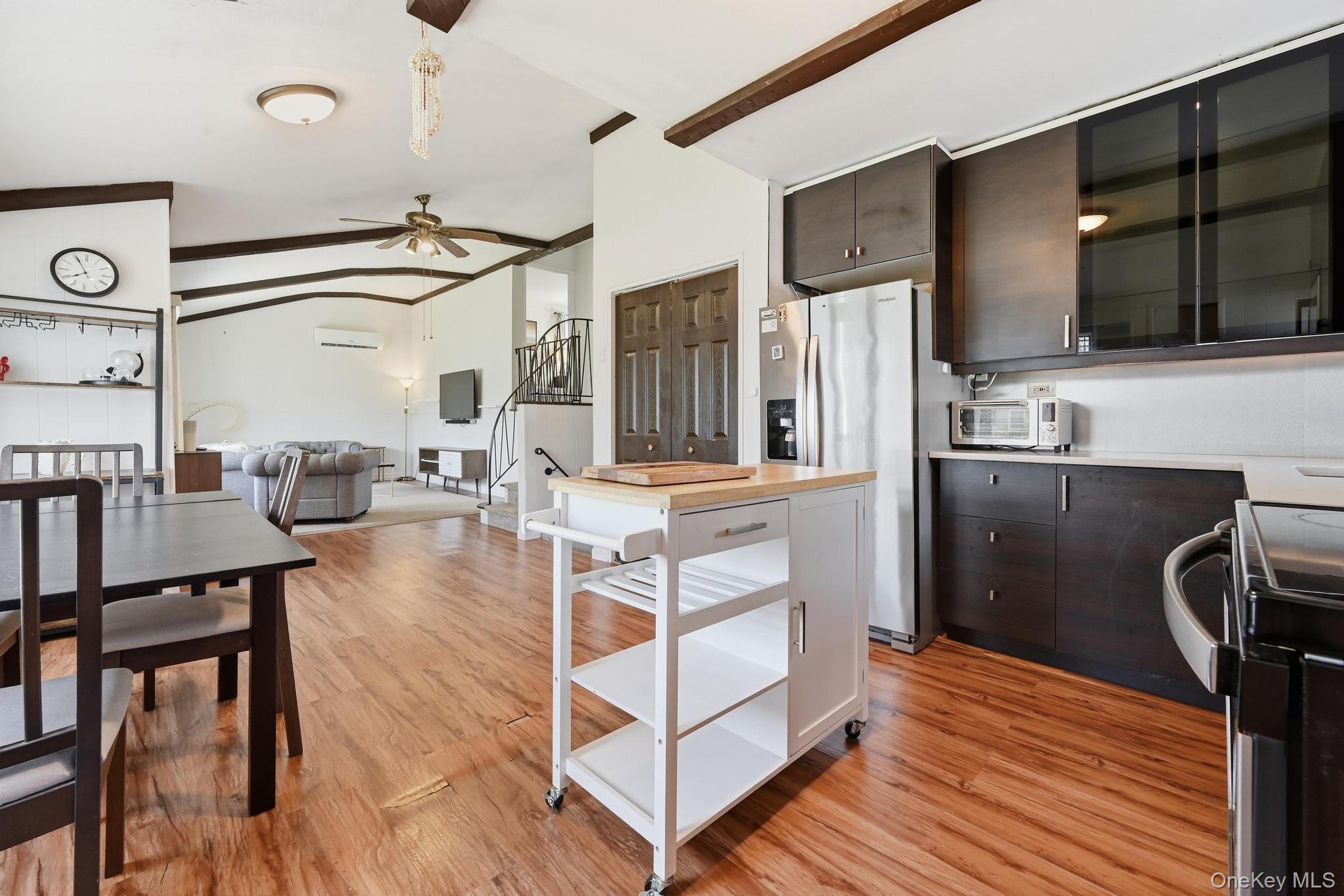 Single Family Glenwood  Suffolk County, NY 11743, MLS-984671-8