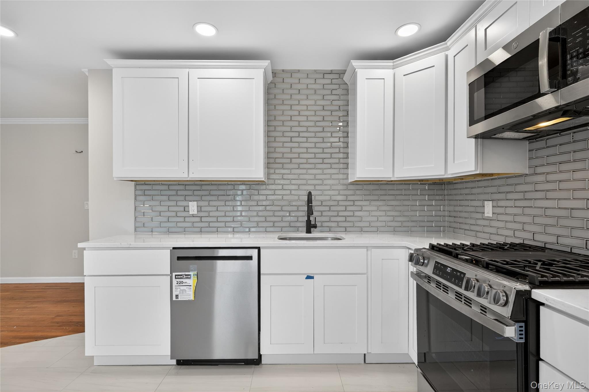 Single Family Lindsay  Suffolk County, NY 11743, MLS-984687-10