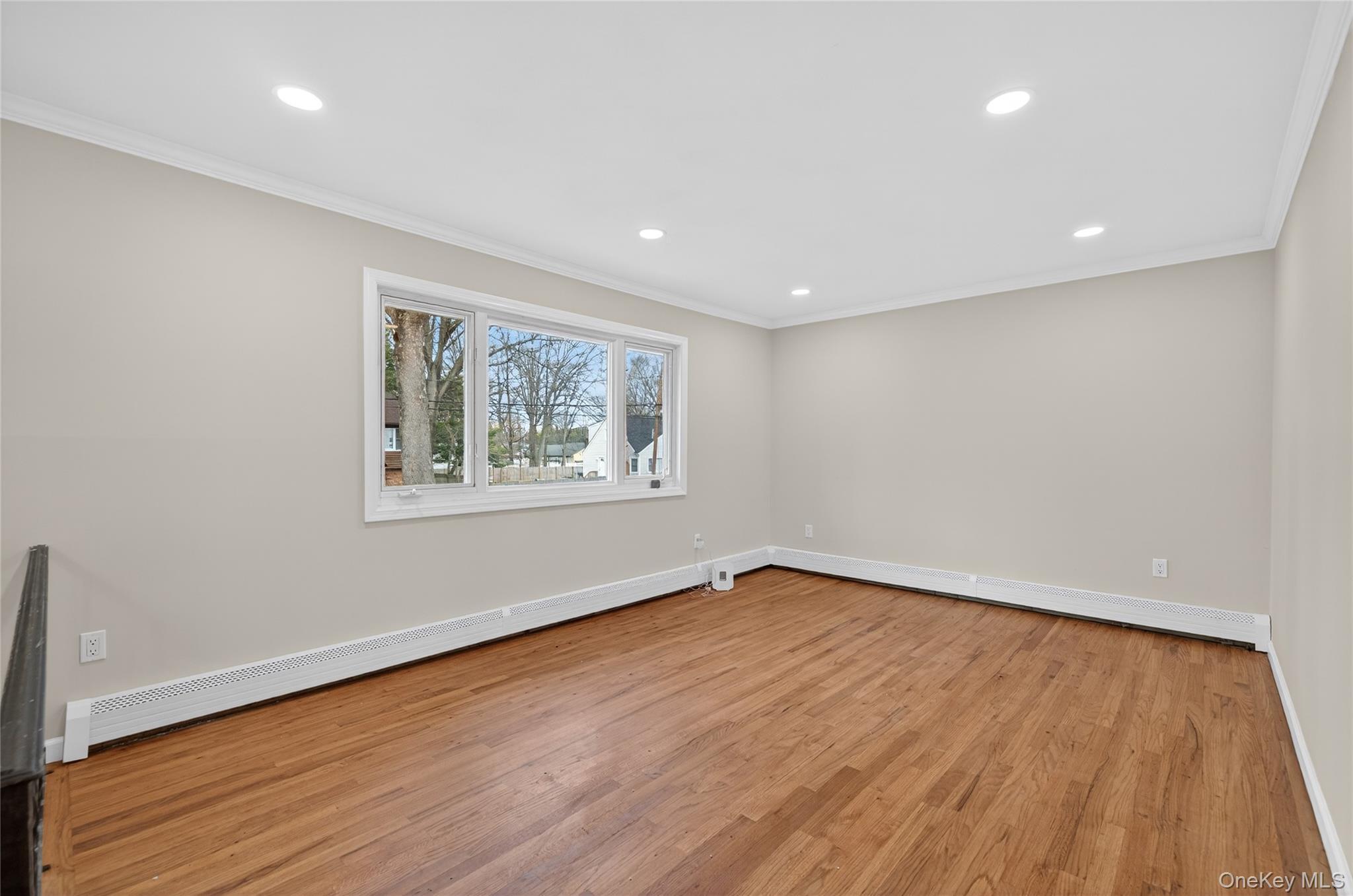 Single Family Lindsay  Suffolk County, NY 11743, MLS-984687-12