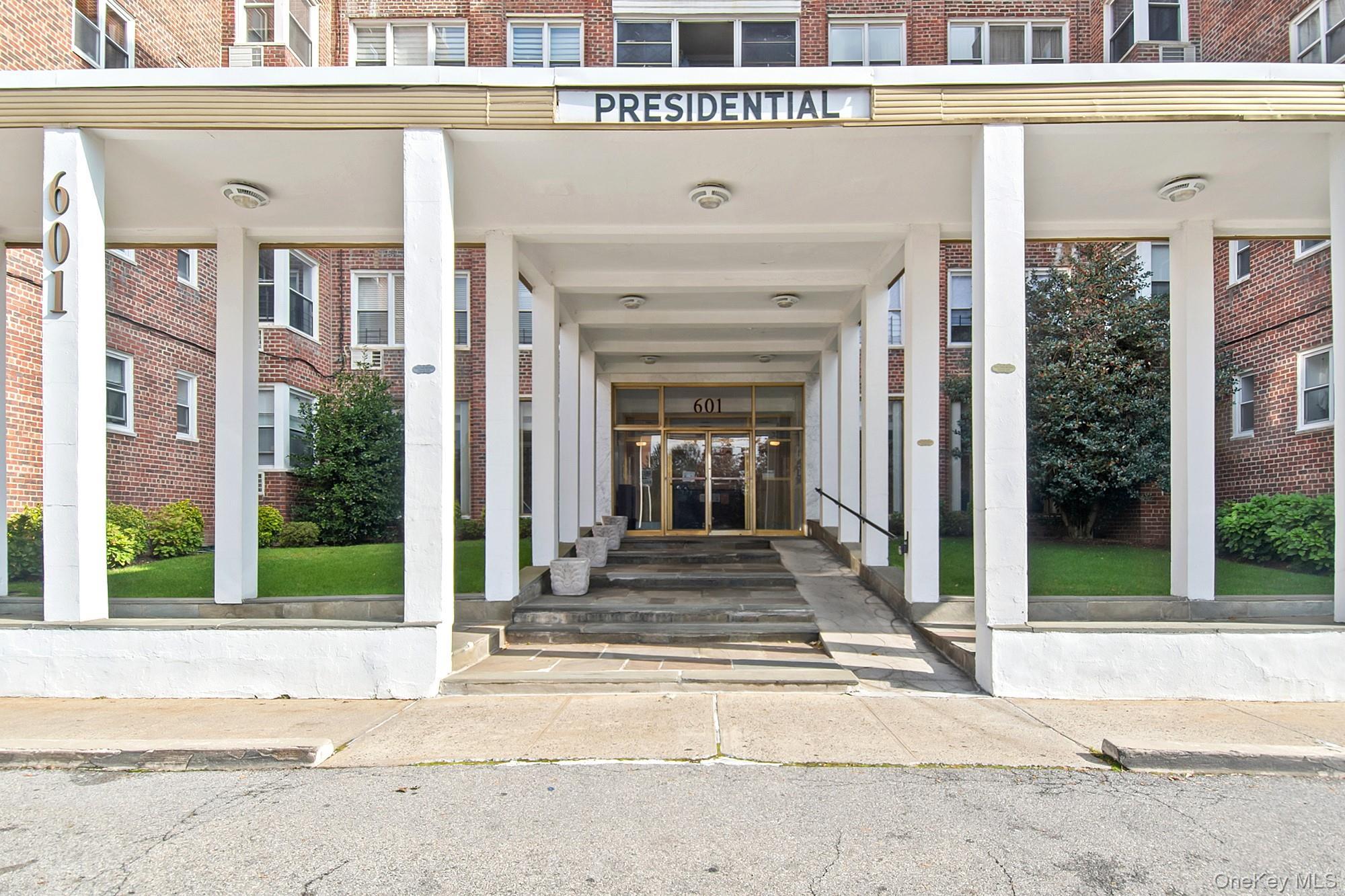 Coop Kappock  Bronx, NY 10463, MLS-984697-26