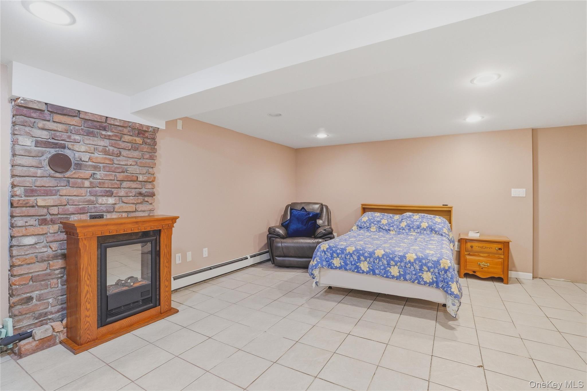 Single Family Robert  Dutchess County, NY 12590, MLS-984709-16