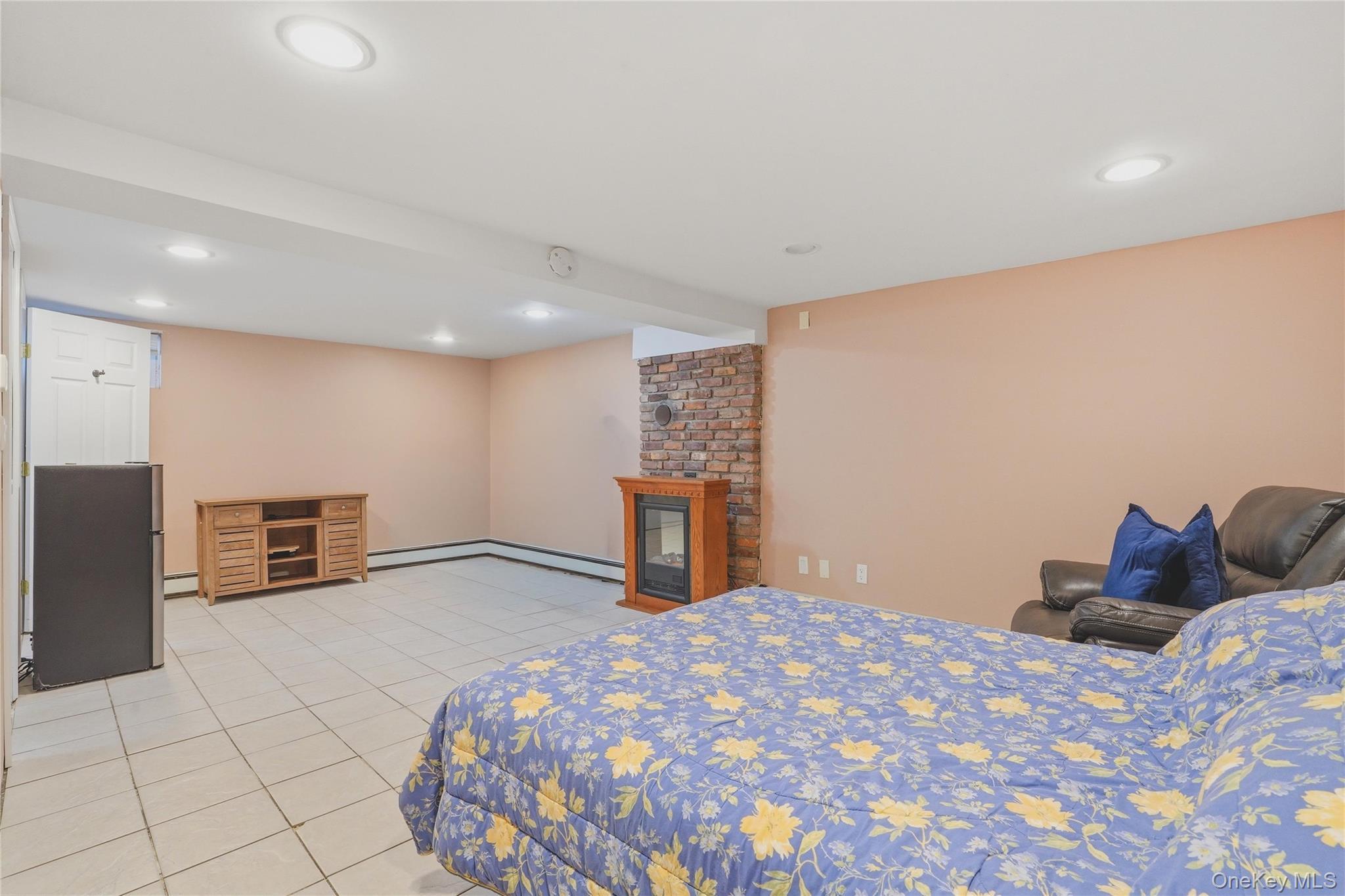 Single Family Robert  Dutchess County, NY 12590, MLS-984709-17