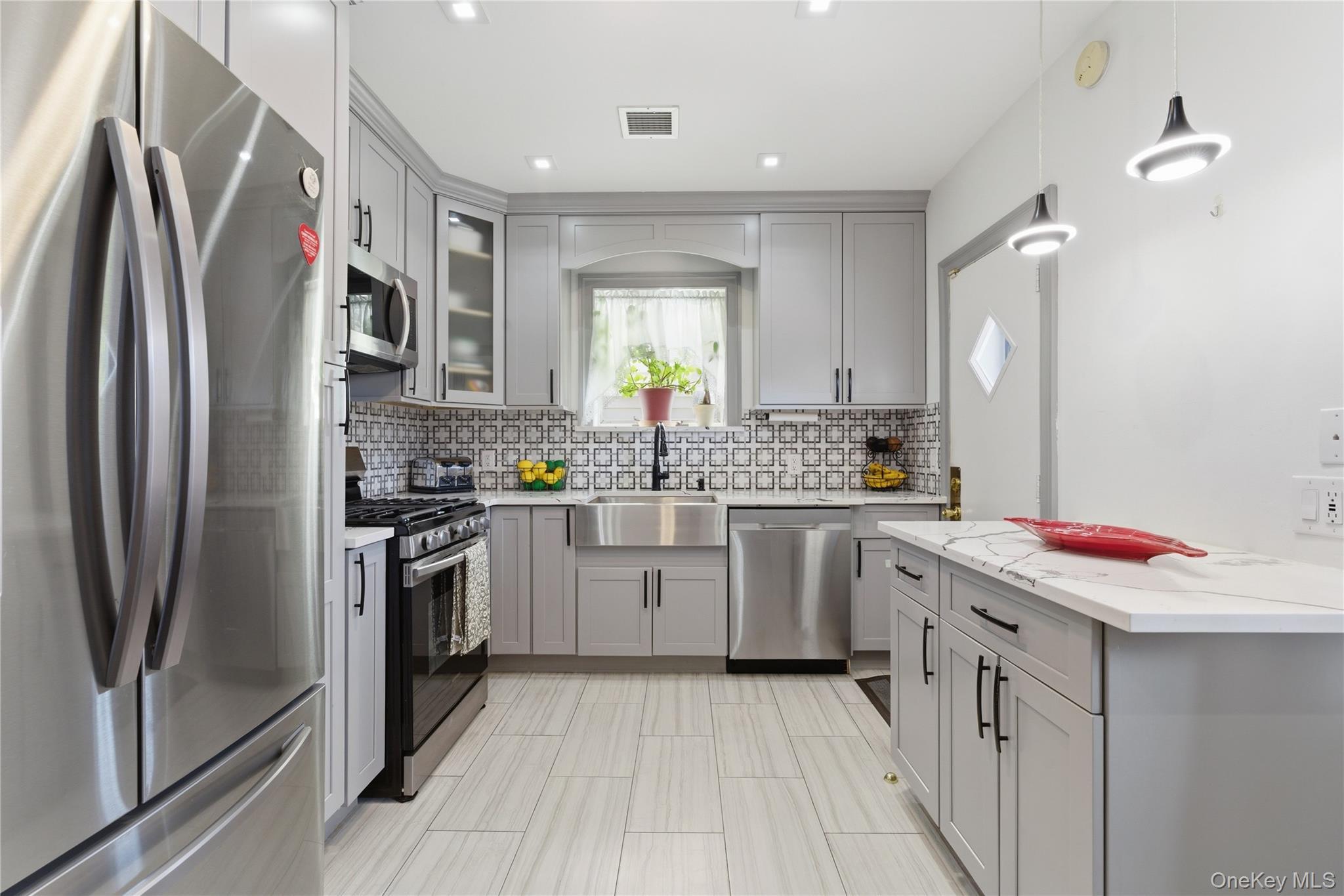 Single Family 53rd  Brooklyn, NY 11203, MLS-984711-14