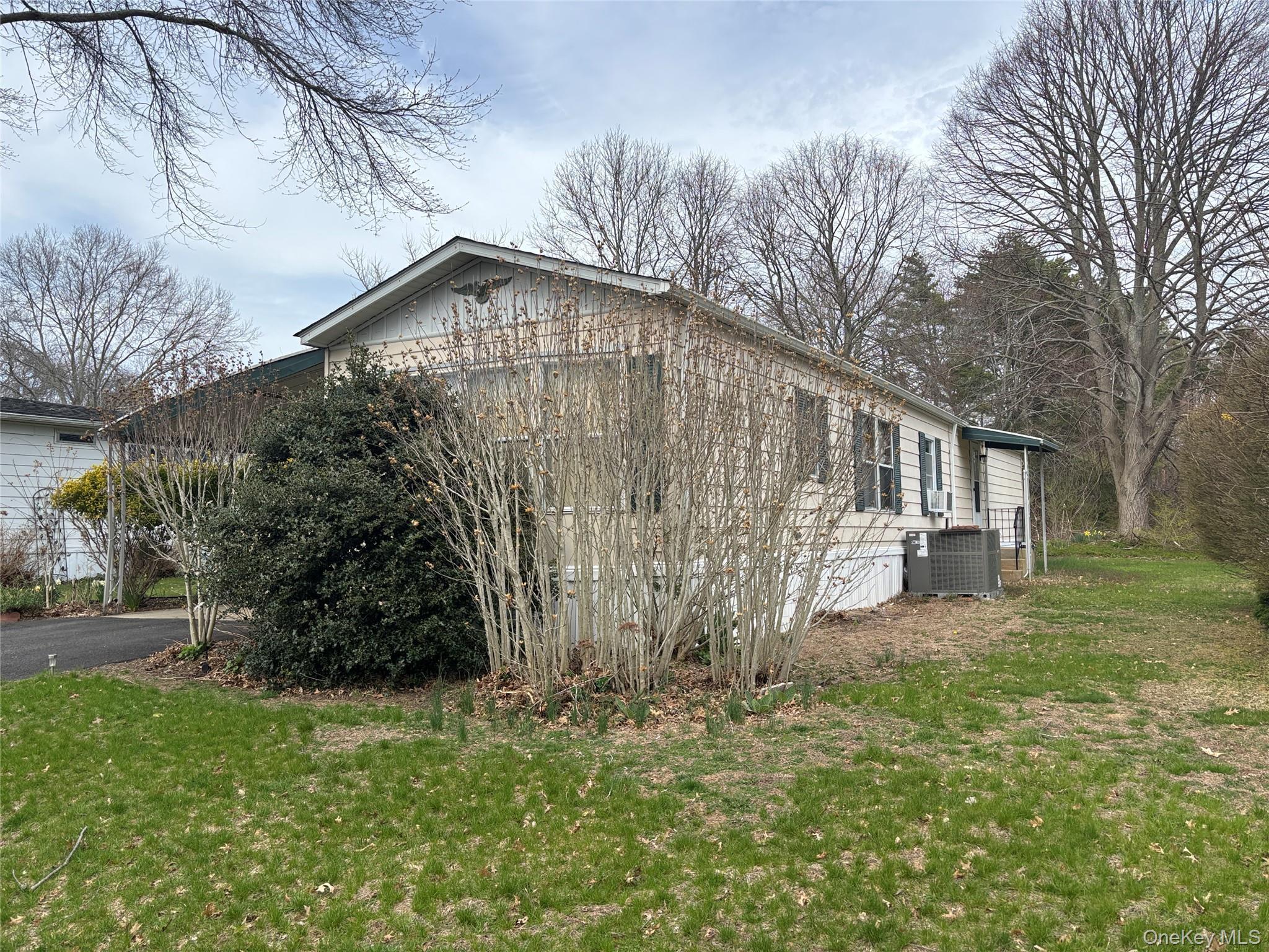 Single Family Witt  Suffolk County, NY 11931, MLS-984713-3