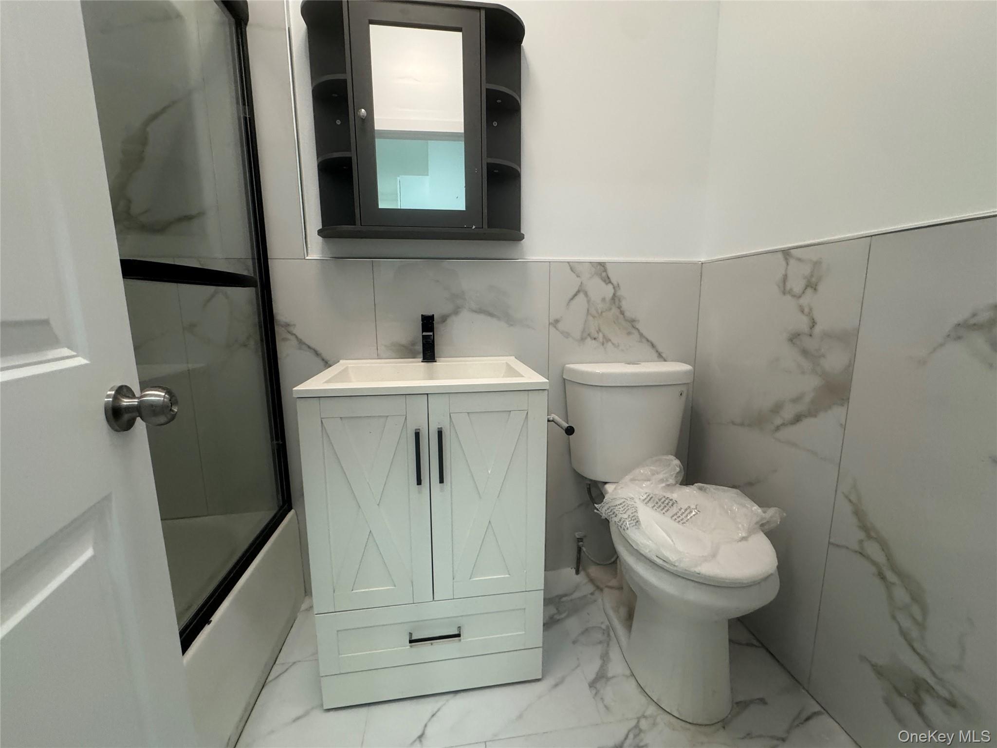 Single Family 88th Avenue Queens, NY 11421, MLS-984728-20