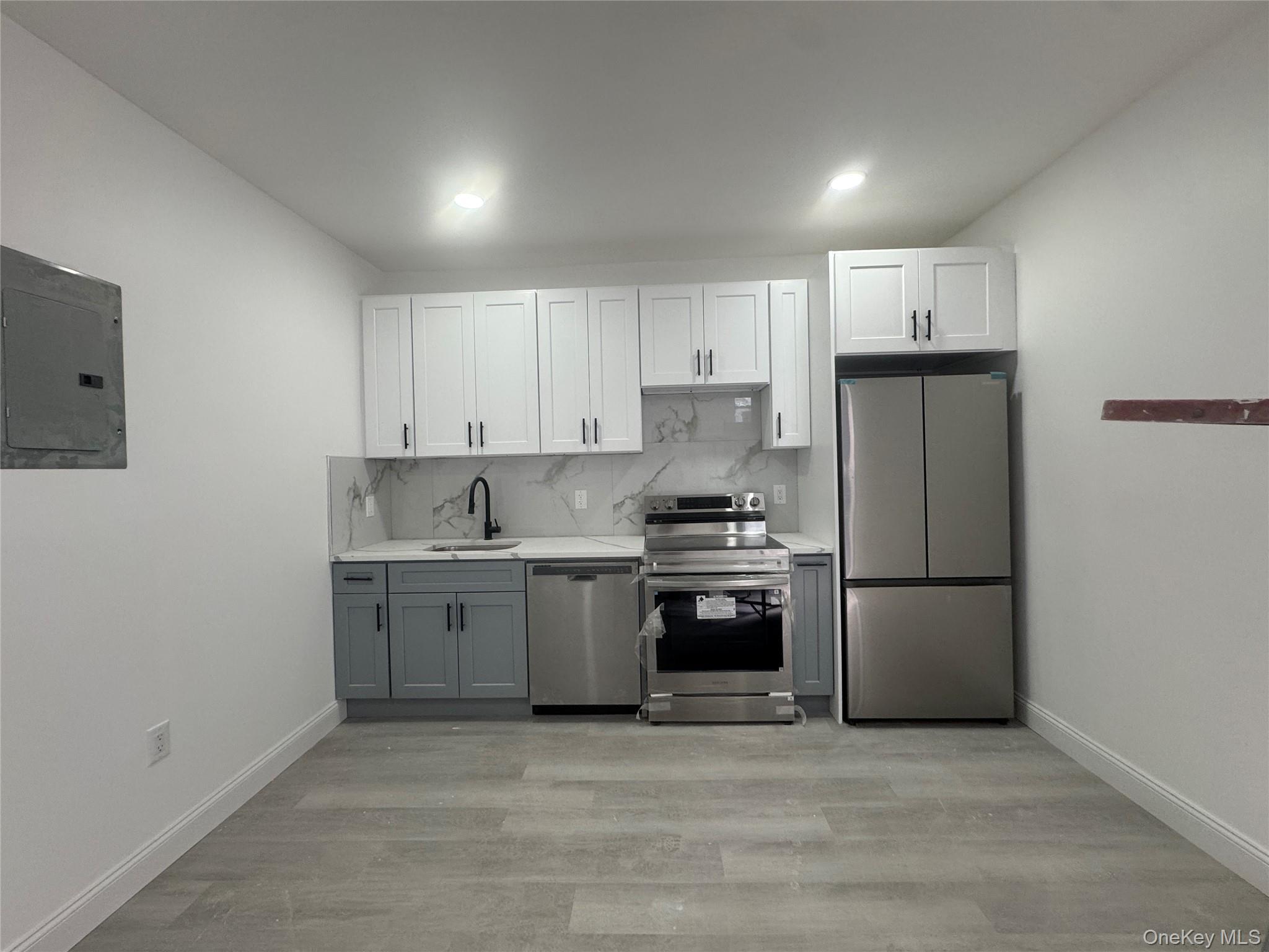 Single Family 88th Avenue Queens, NY 11421, MLS-984728-22