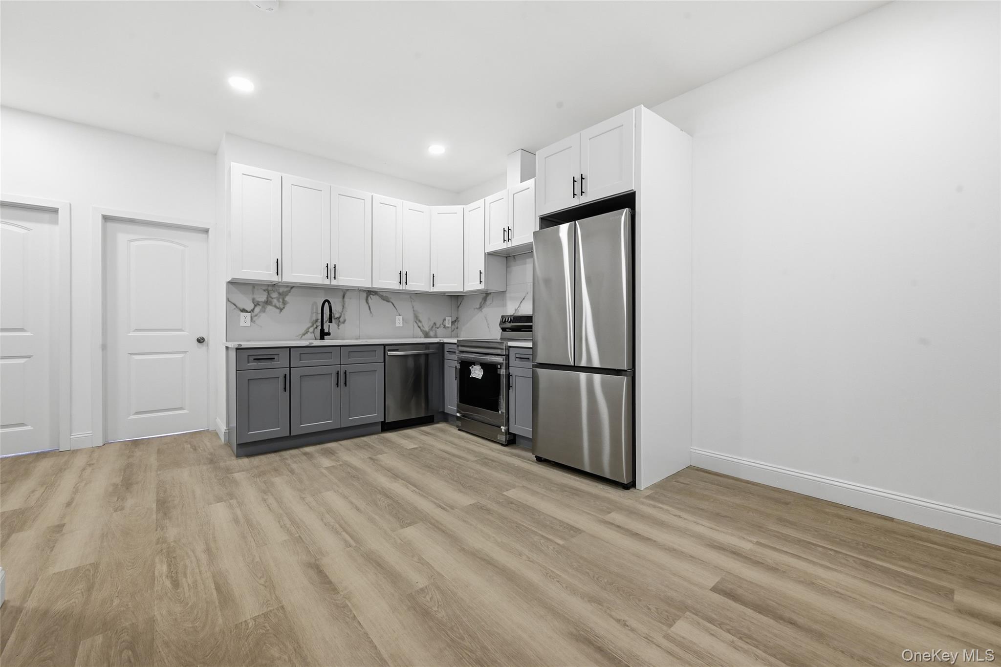 Single Family 88th Avenue Queens, NY 11421, MLS-984728-26