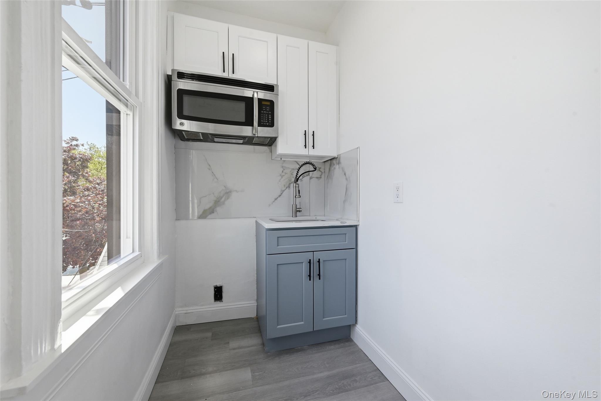 Single Family 88th Avenue Queens, NY 11421, MLS-984728-32