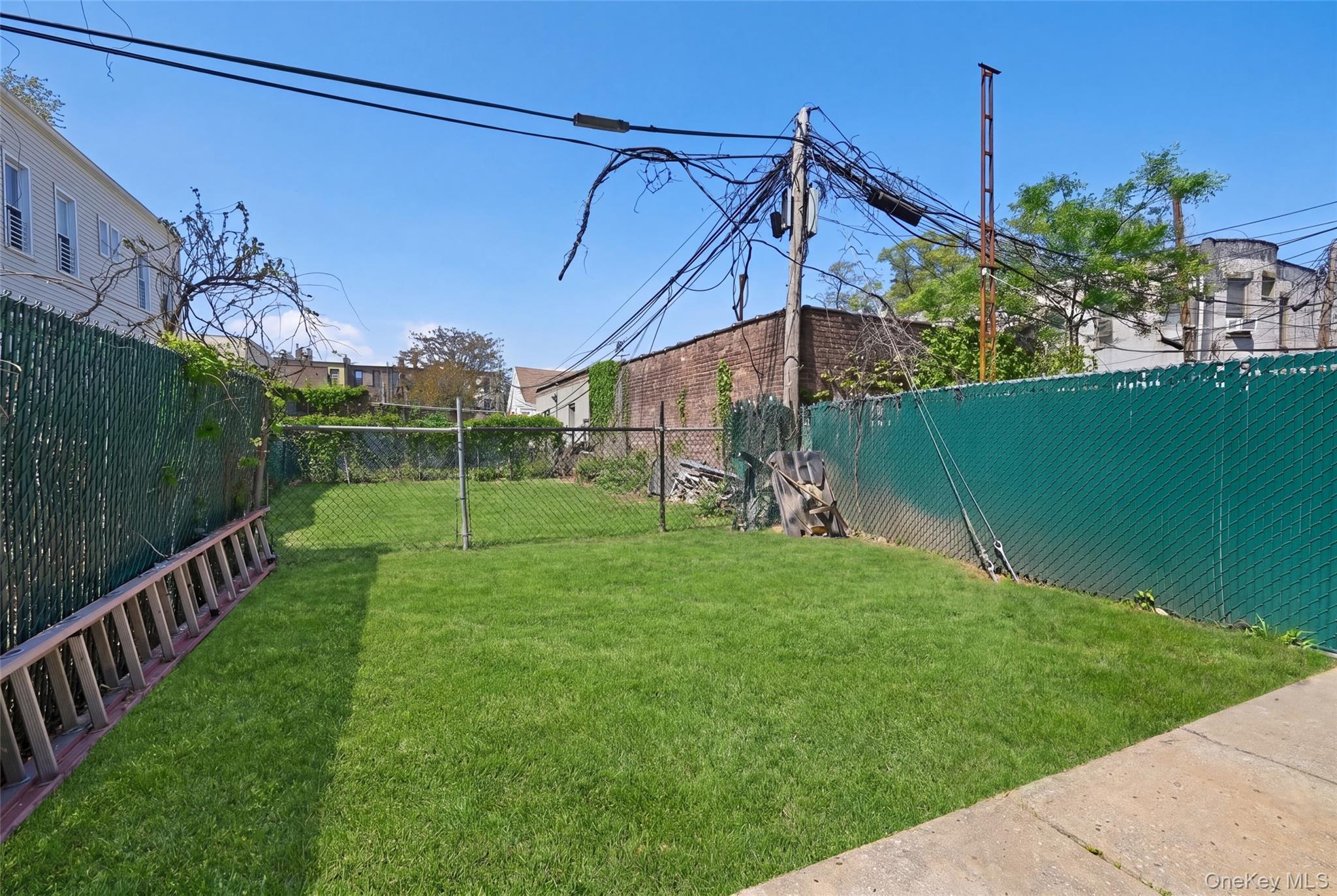 Single Family 88th Avenue  Queens, NY 11421, MLS-984728-37