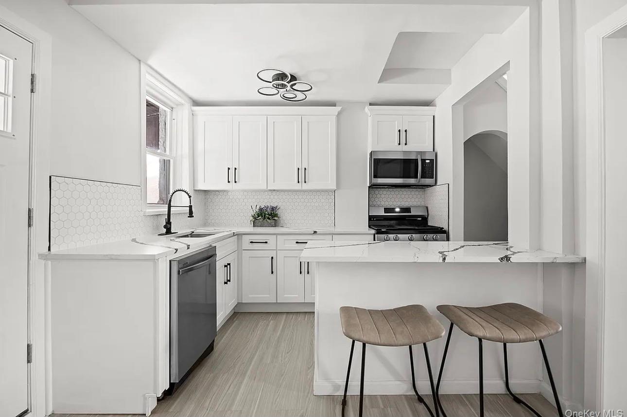 Single Family Lincoln  Brooklyn, NY 11233, MLS-984738-2