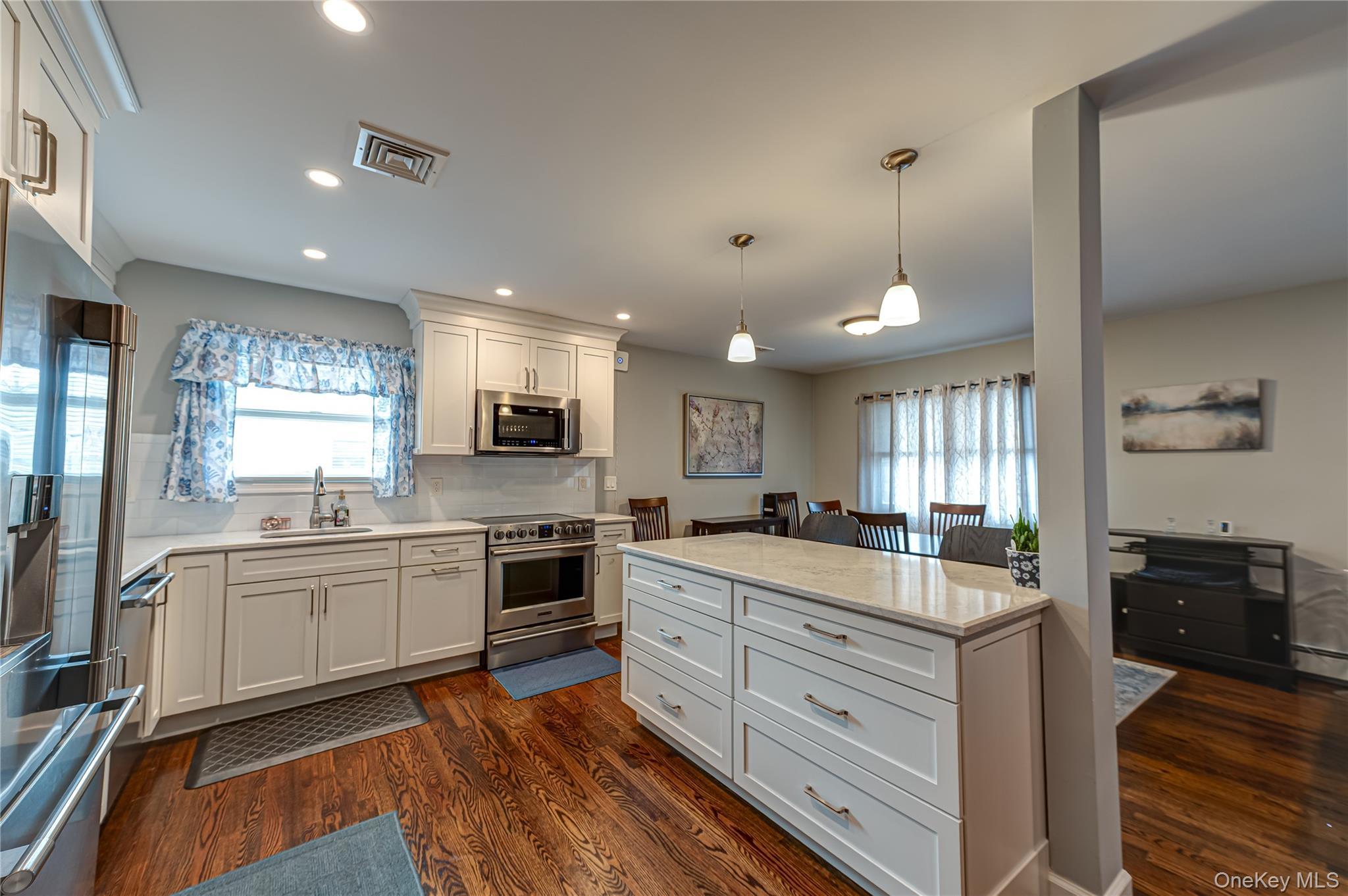 Single Family Leigh  Suffolk County, NY 11743, MLS-984740-8