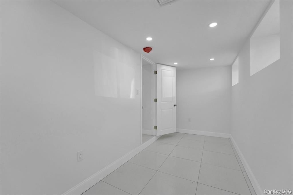 Single Family Brighton 10th  Brooklyn, NY 11235, MLS-984743-17