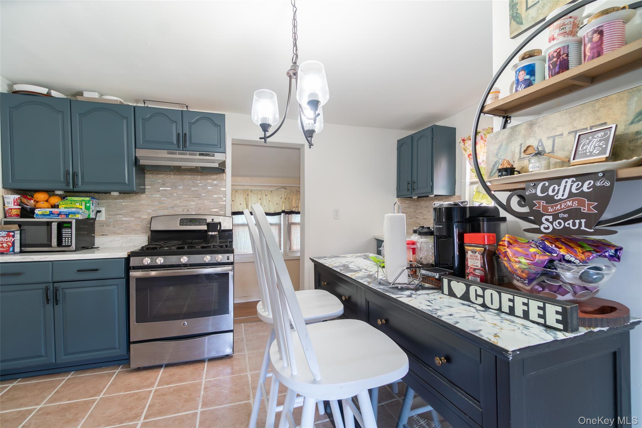 Single Family Linden  Nassau County, NY 11550, MLS-984746-13