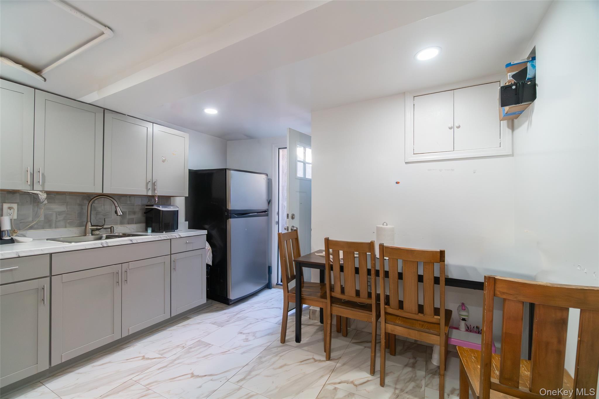 Single Family Linden  Nassau County, NY 11550, MLS-984746-26