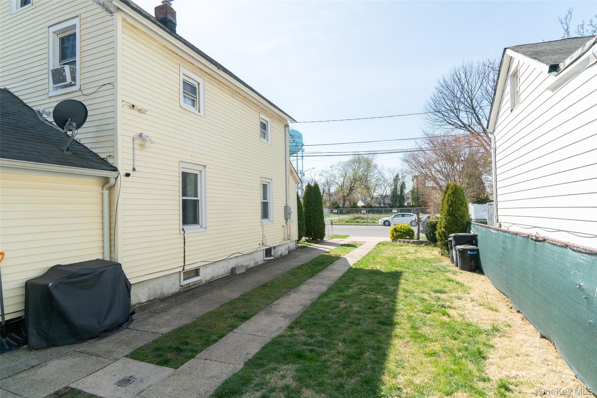 Single Family Linden  Nassau County, NY 11550, MLS-984746-33