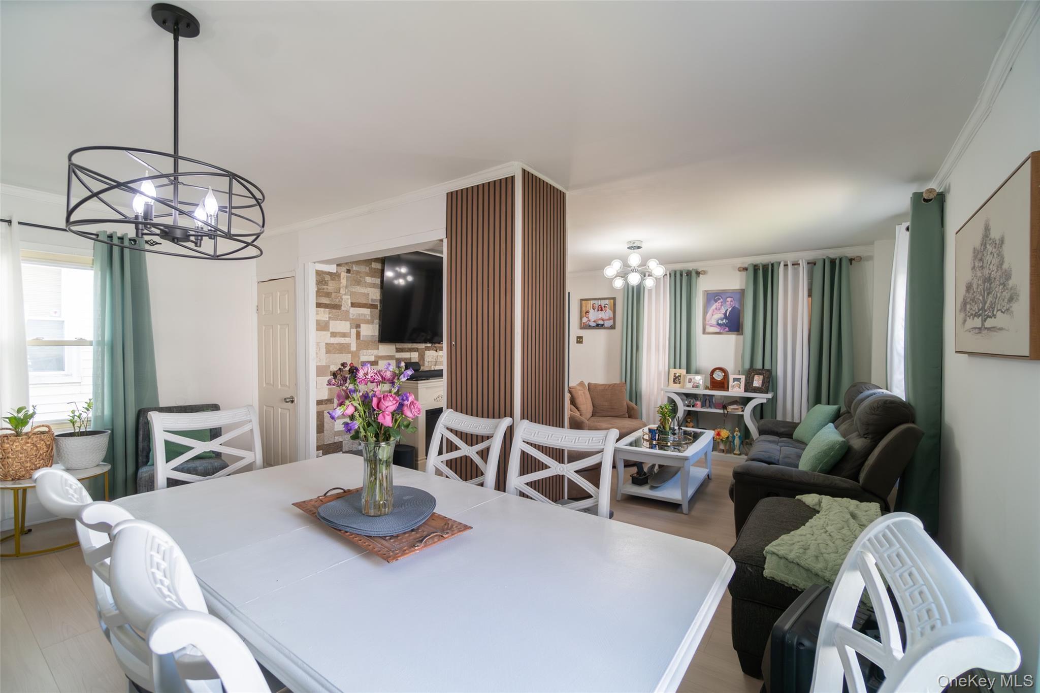 Single Family Linden  Nassau County, NY 11550, MLS-984746-9