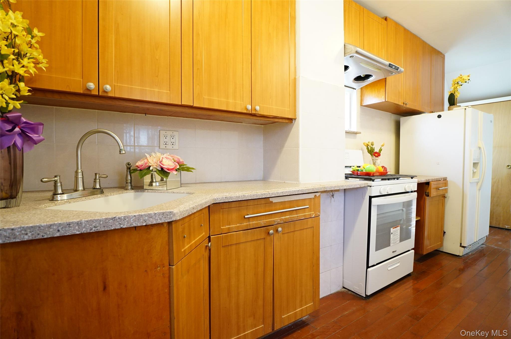 Single Family 163rd Street  Queens, NY 11358, MLS-984749-6