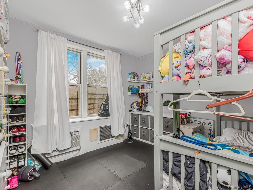 Coop Broadway  Bronx, NY 10471, MLS-984795-5