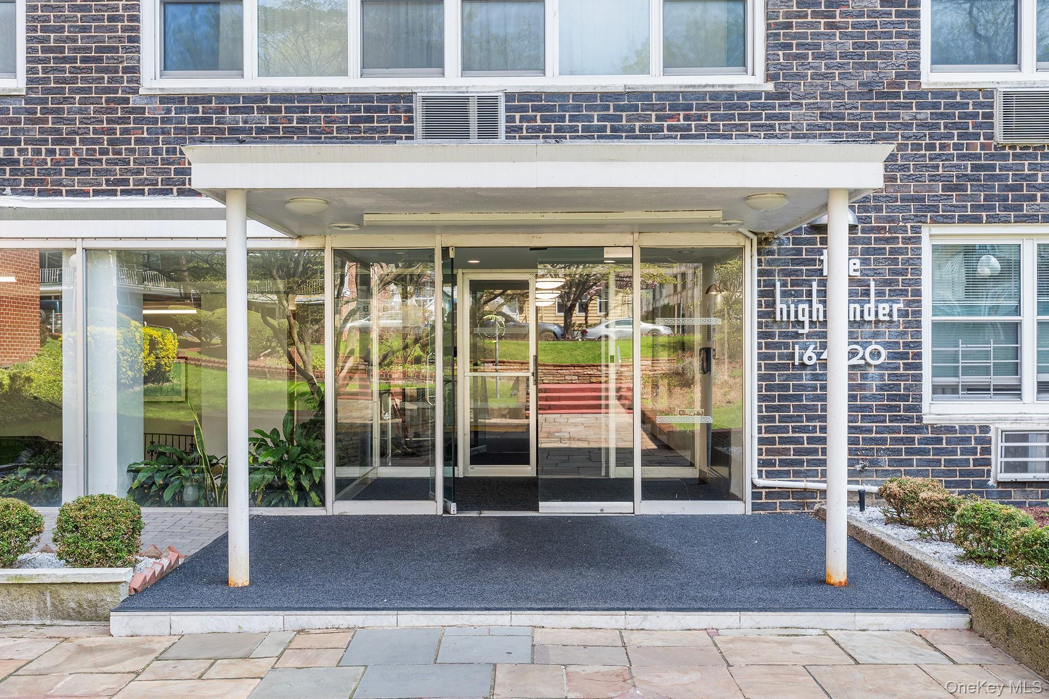 Coop Highland  Queens, NY 11432, MLS-984825-2