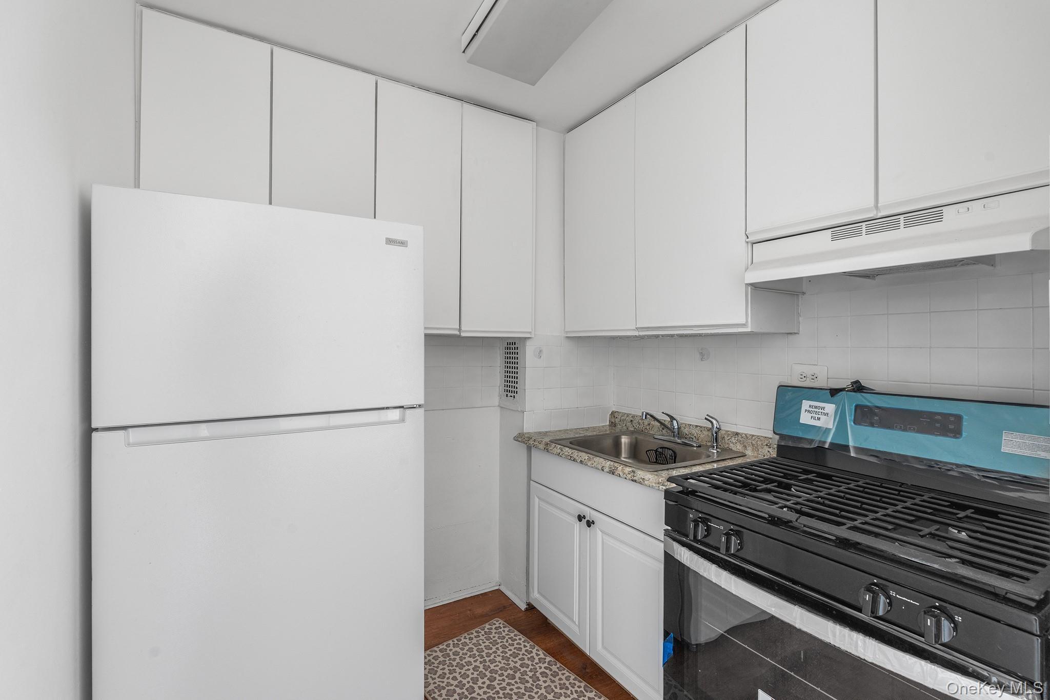 Coop Highland  Queens, NY 11432, MLS-984825-6