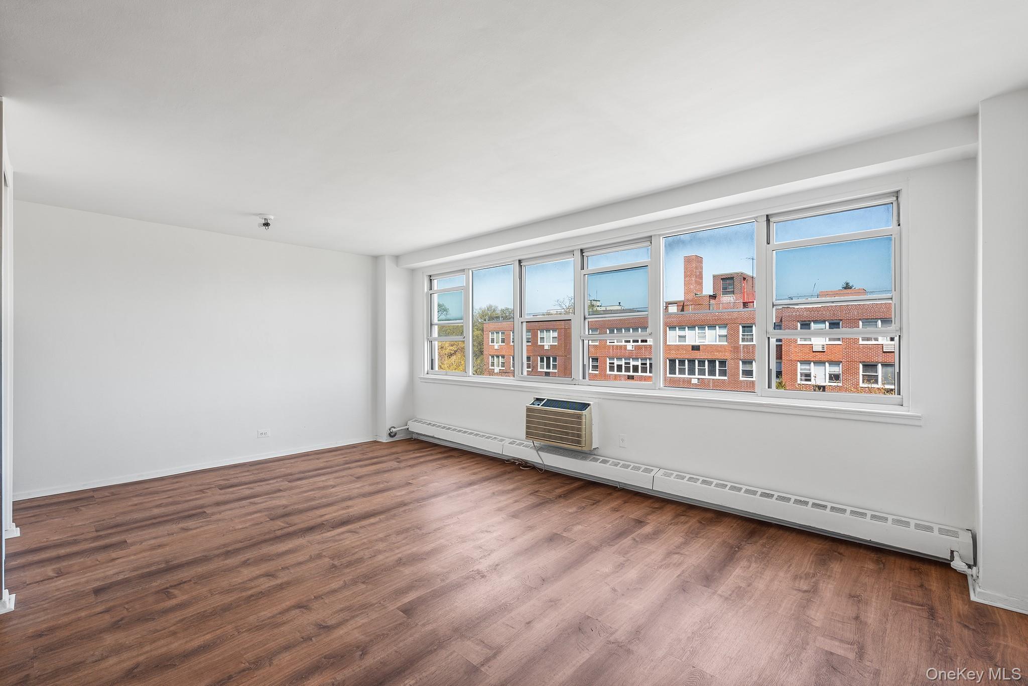 Coop Highland  Queens, NY 11432, MLS-984825-7