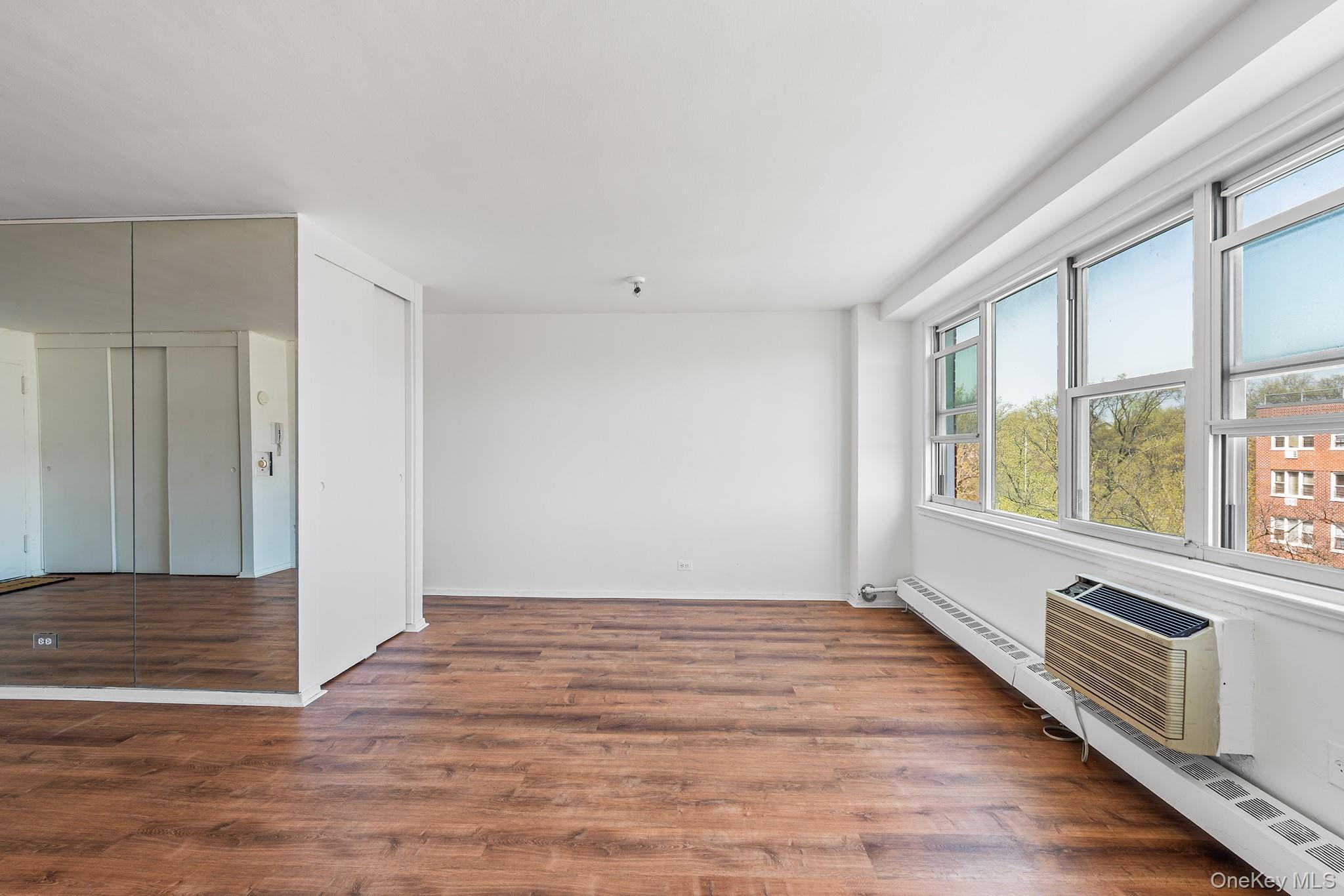 Coop Highland  Queens, NY 11432, MLS-984825-9