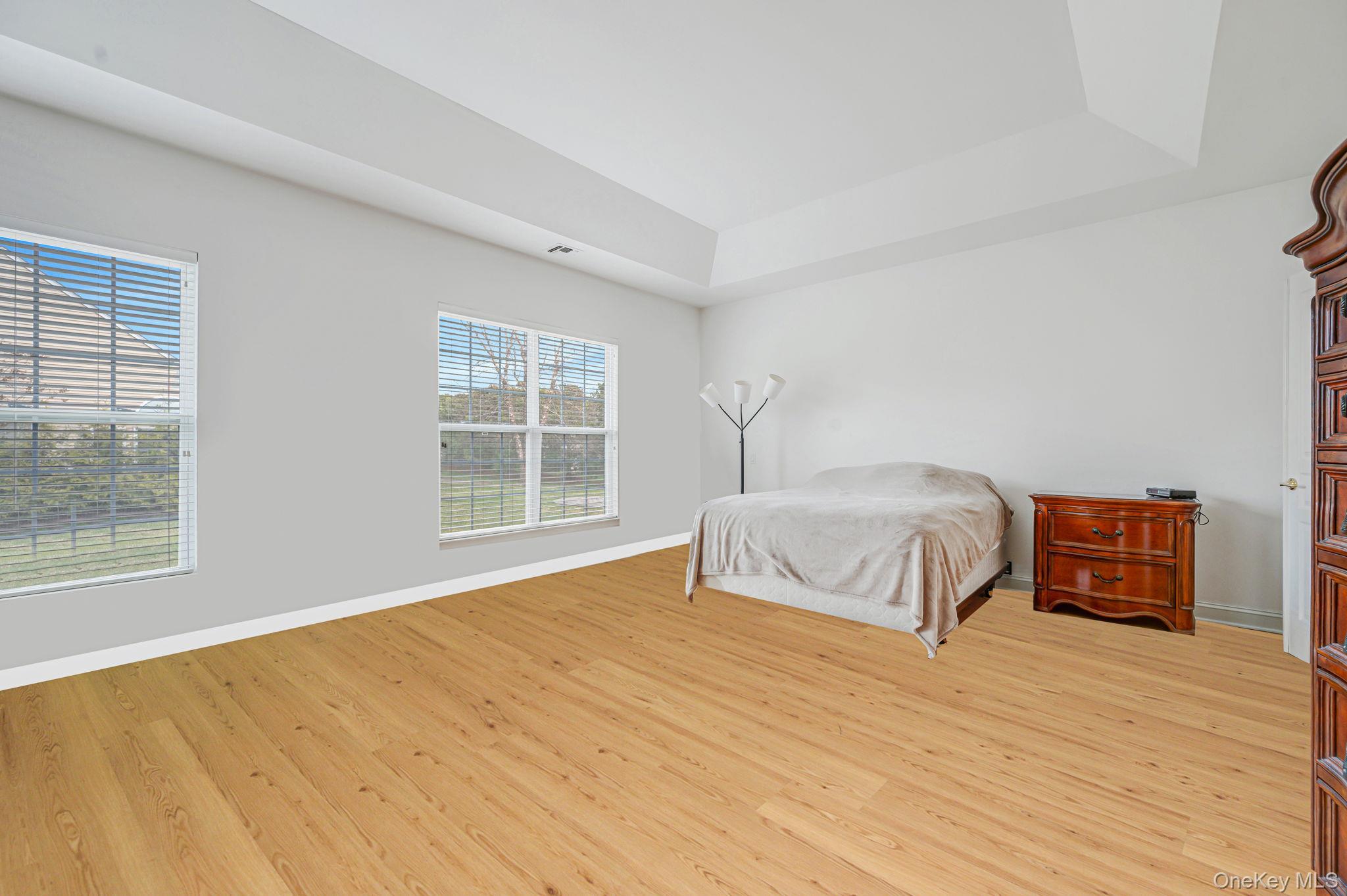 Single Family Oakhurst  Suffolk County, NY 11766, MLS-984832-22