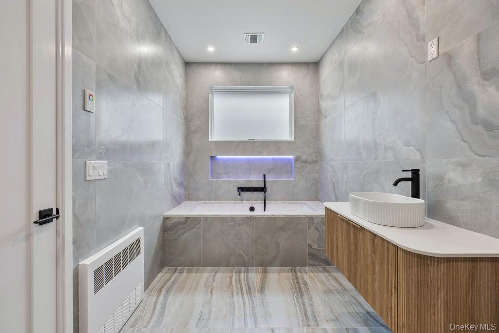 Condo Singer  Rockland County, NY 10977, MLS-984833-24