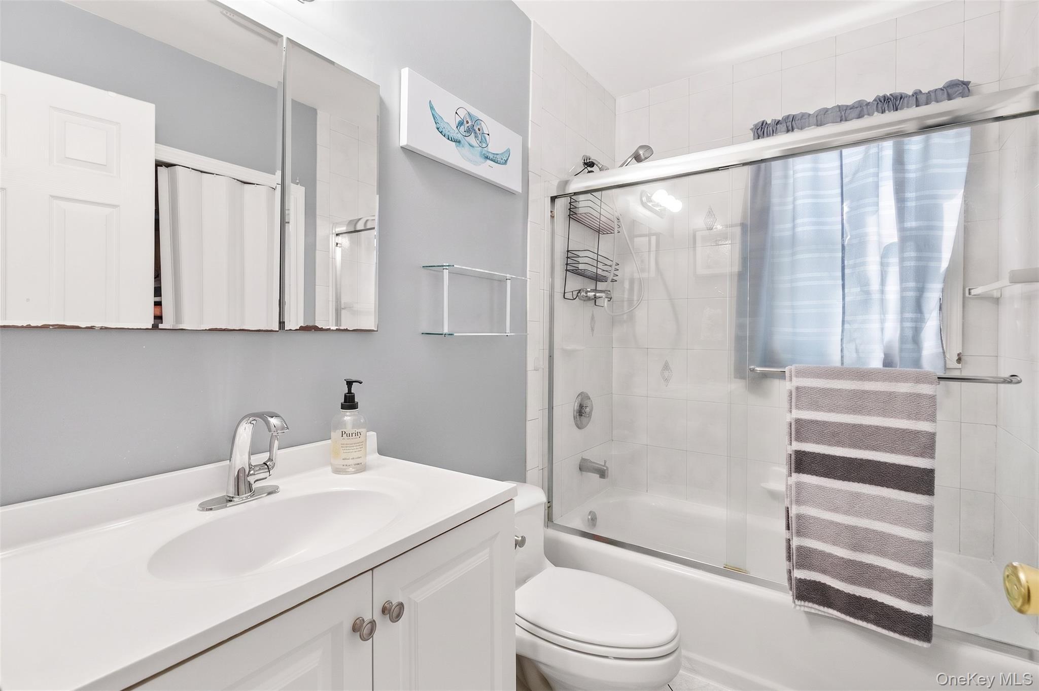 Single Family Erlwein  Nassau County, NY 11758, MLS-984867-9