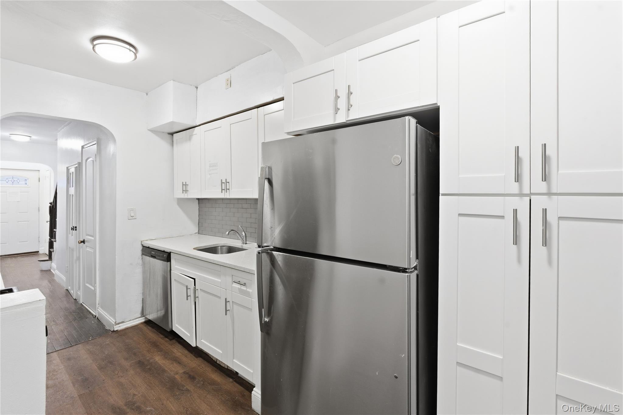 Single Family 233rd Bronx, NY 10466, MLS-984882-18