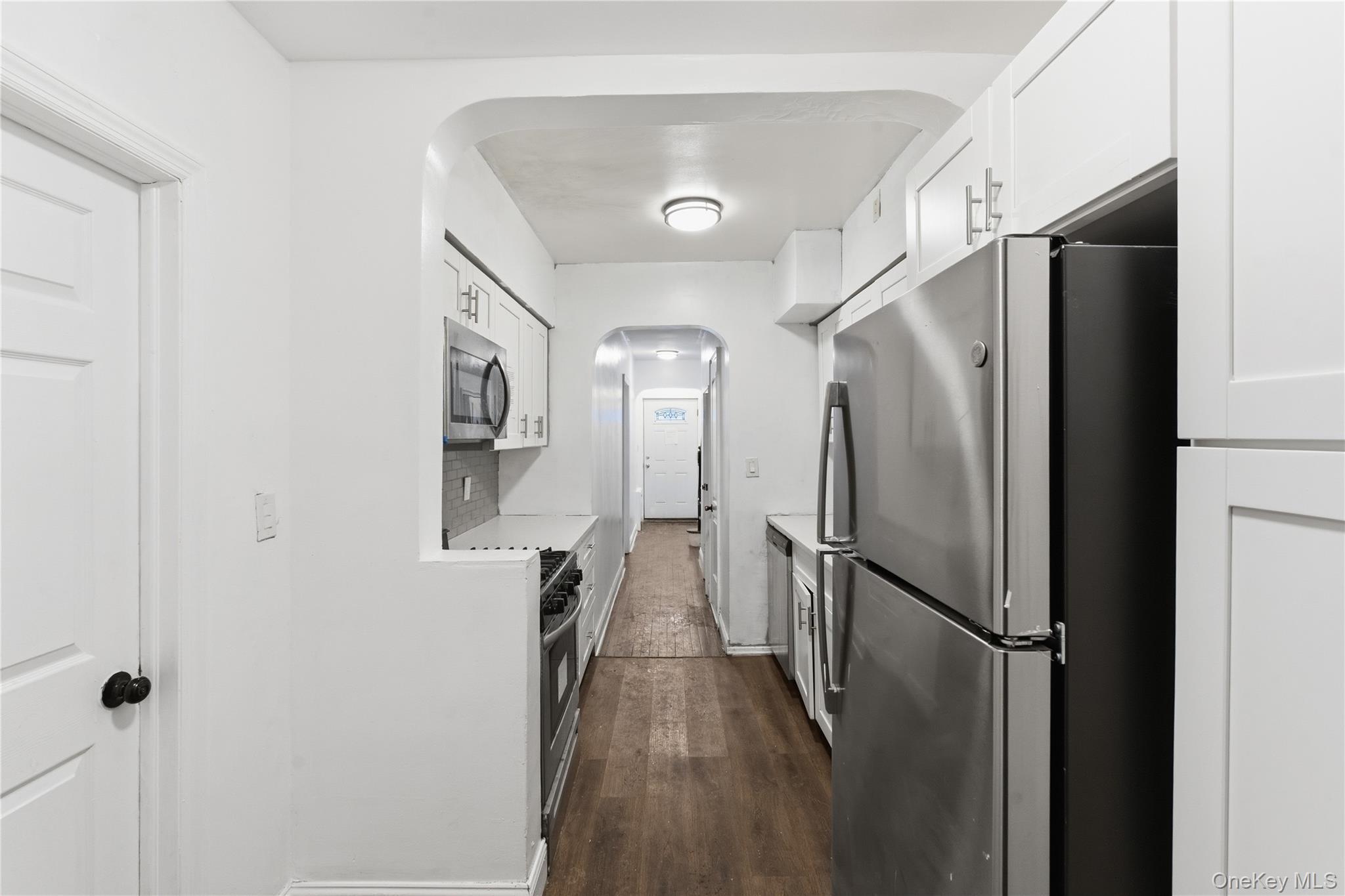 Single Family 233rd Bronx, NY 10466, MLS-984882-19