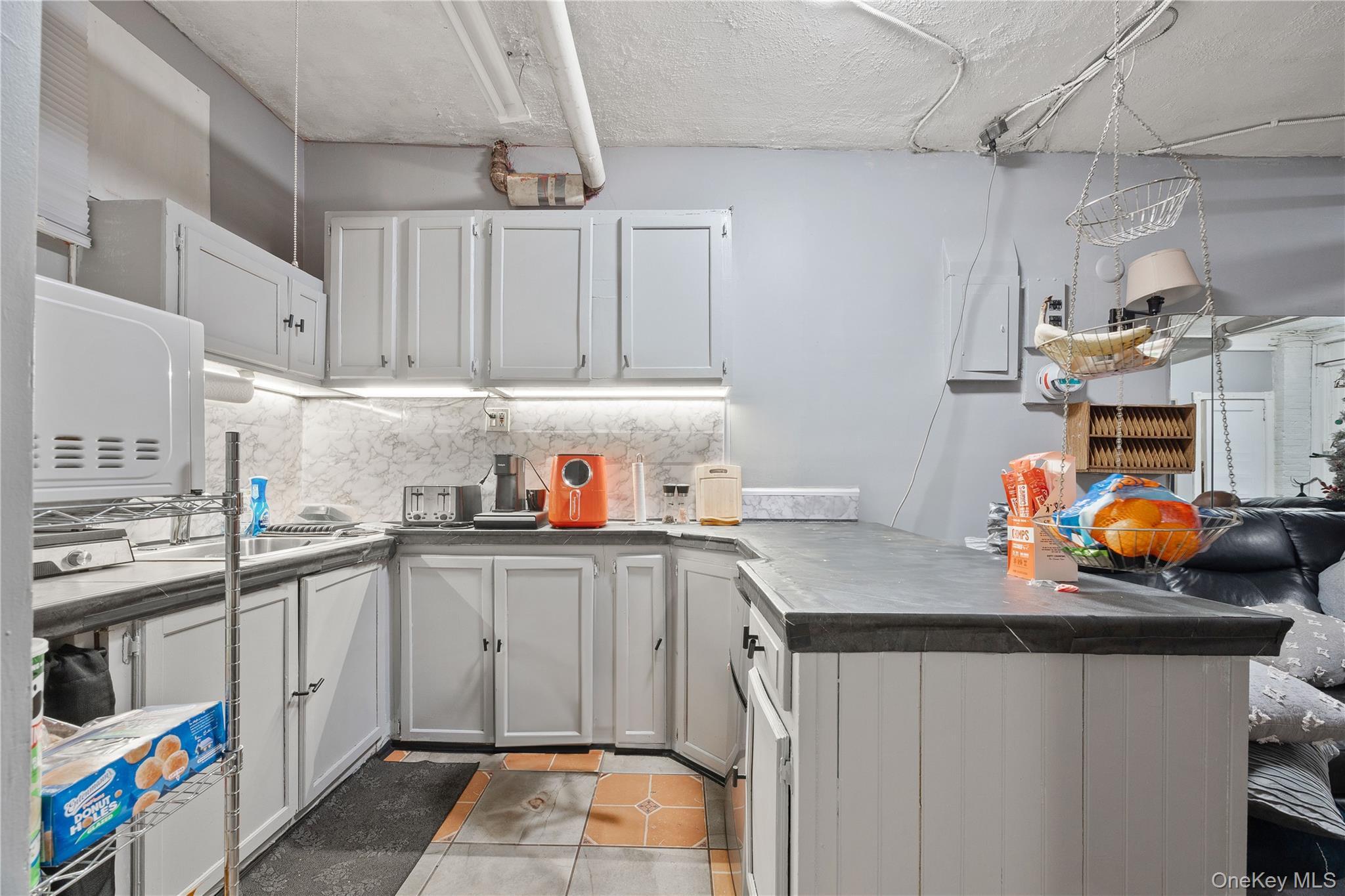 Single Family Forkland Lane  Westchester County, NY 10522, MLS-984886-29