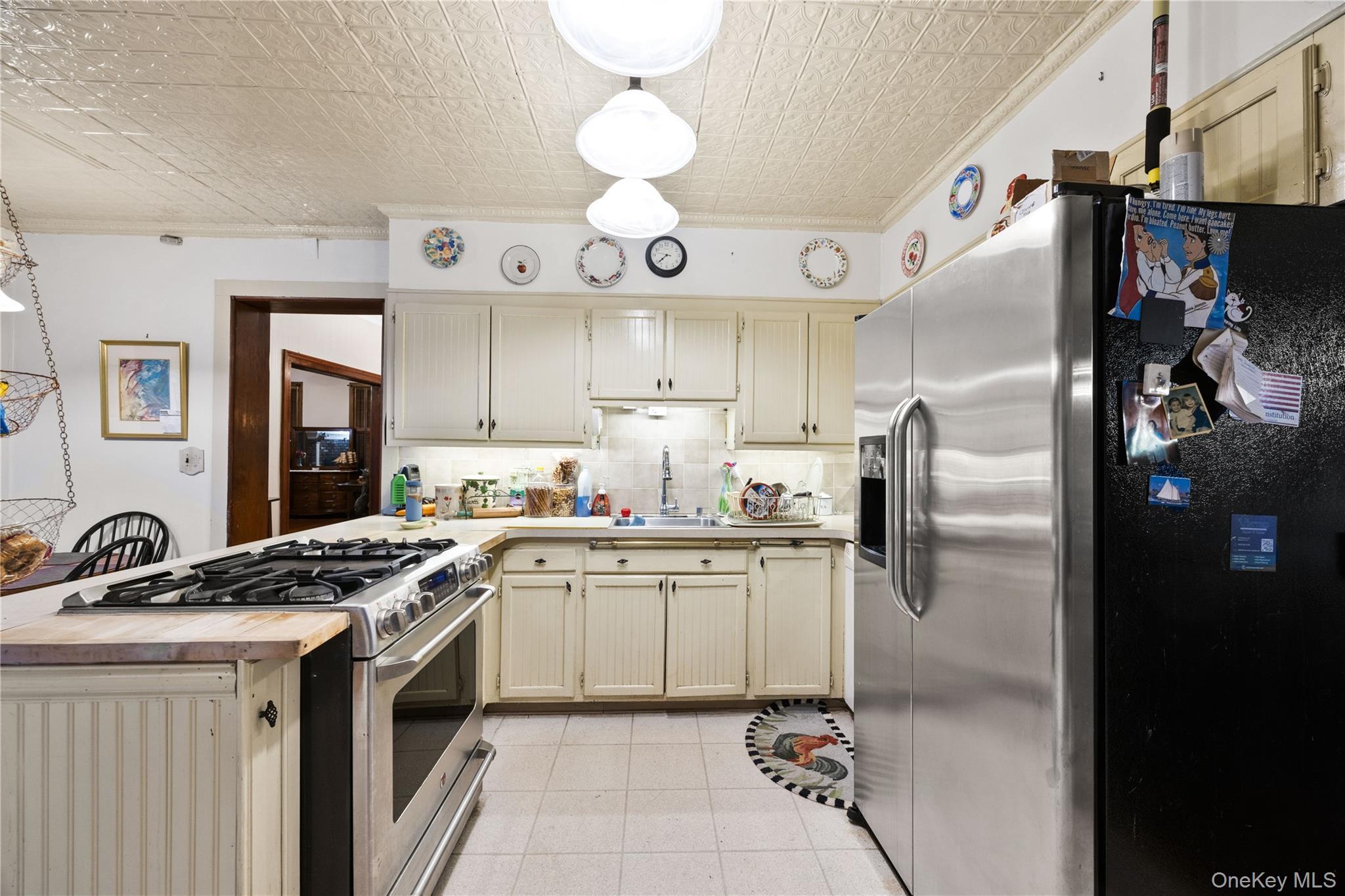 Single Family Forkland Lane  Westchester County, NY 10522, MLS-984886-5