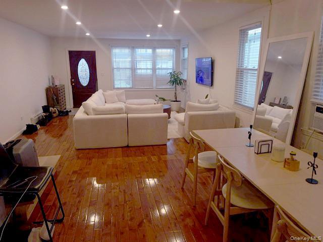 Single Family Vanderveer Queens, NY 11428, MLS-984901-3
