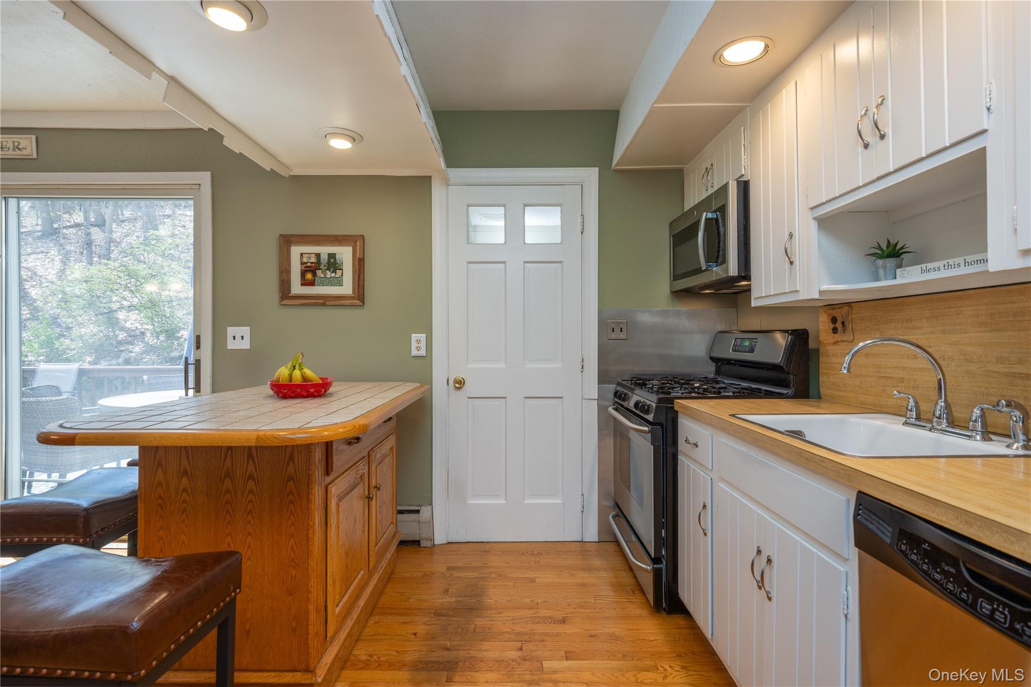 Single Family Graney  Rockland County, NY 10965, MLS-984910-12