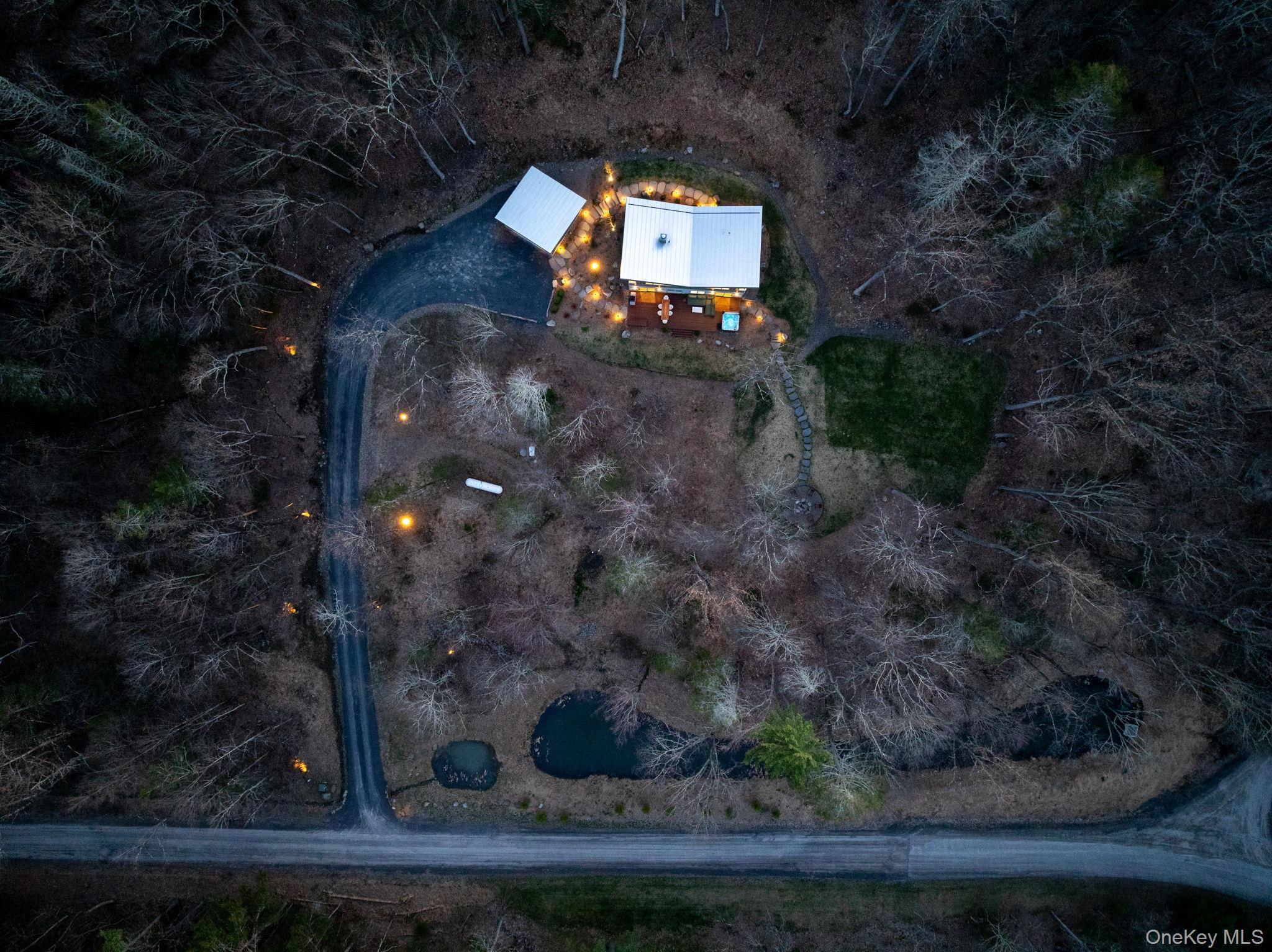 Single Family Oakwood Circle  Ulster County, NY 12484, MLS-984923-37
